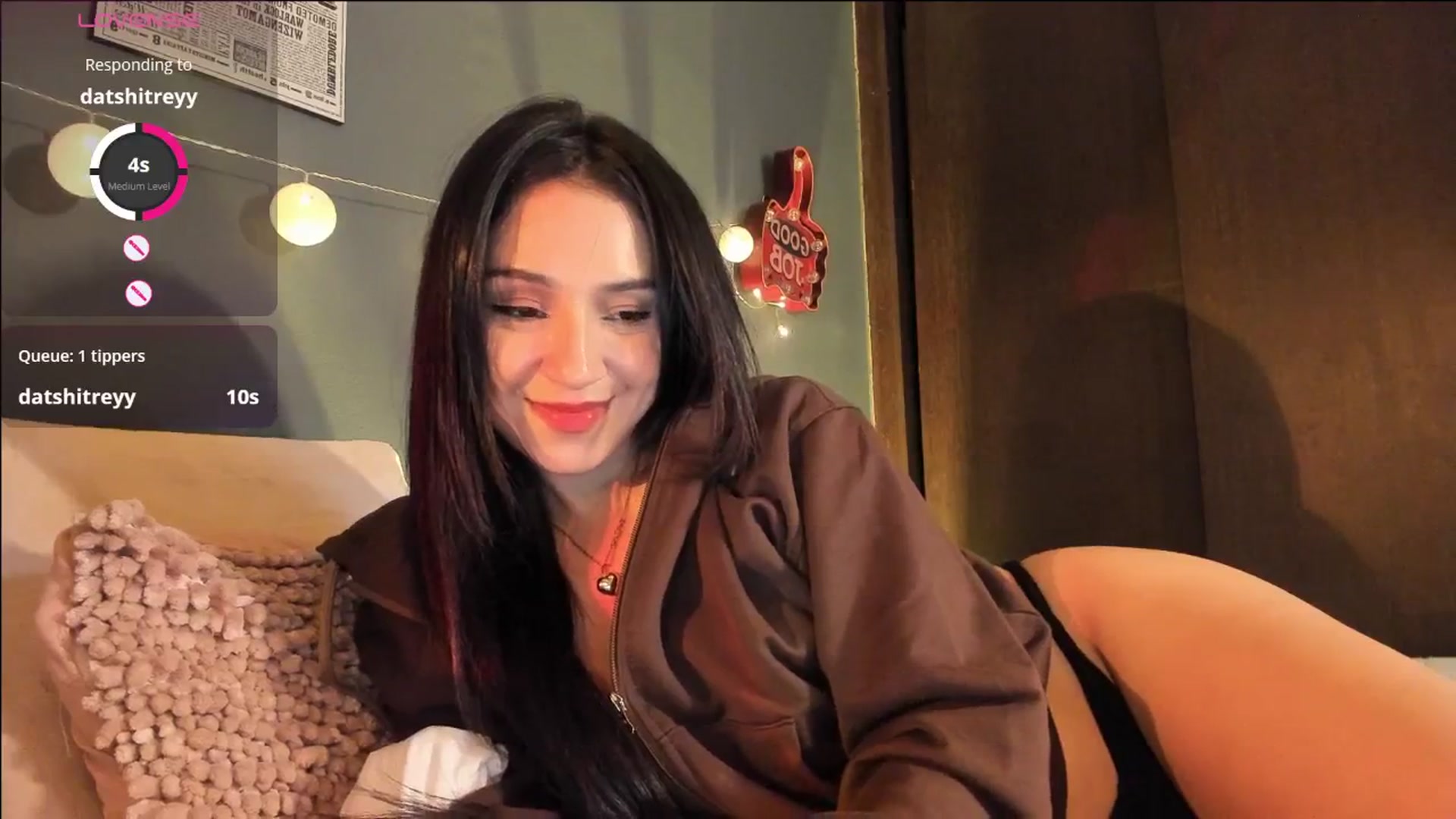 Gallery image thumbnail from dariadiaz_'s myfreecams stream on, 04/18/2026, 18:32 image 14 of 20