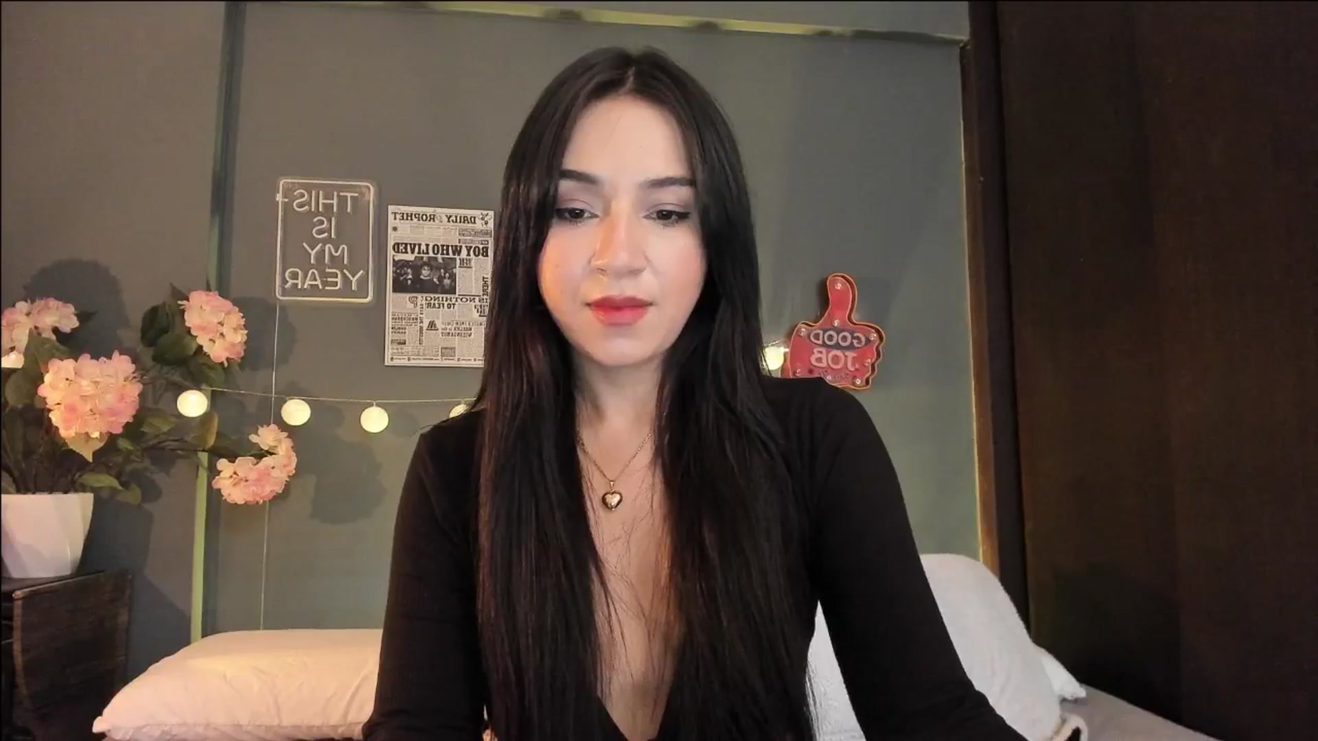 Gallery image thumbnail from dariadiaz_'s myfreecams stream on, 04/20/2026, 16:01 image 3 of 20
