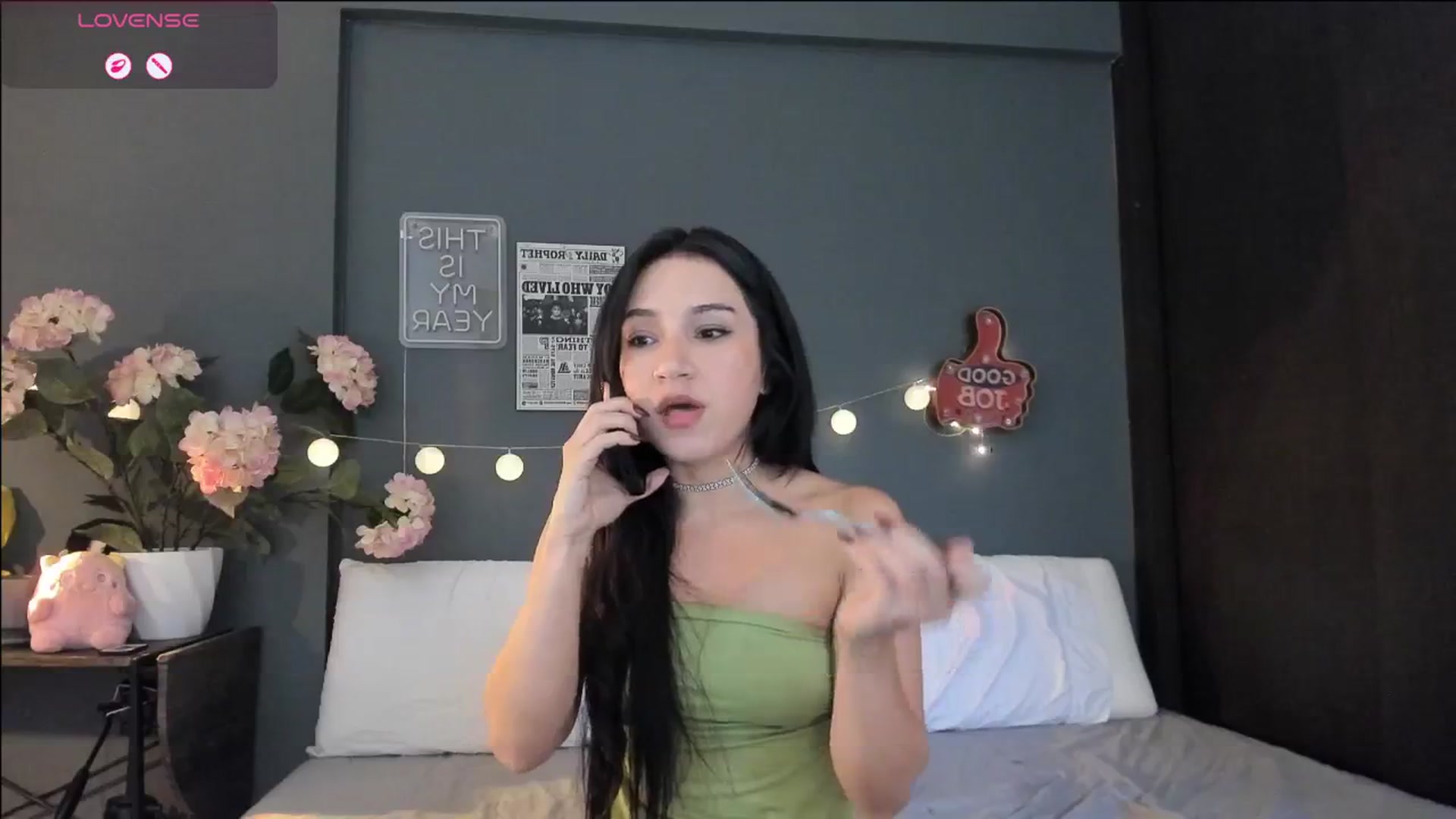 Gallery image thumbnail from dariadiaz_'s myfreecams stream on, 04/22/2026, 18:41 image 14 of 20