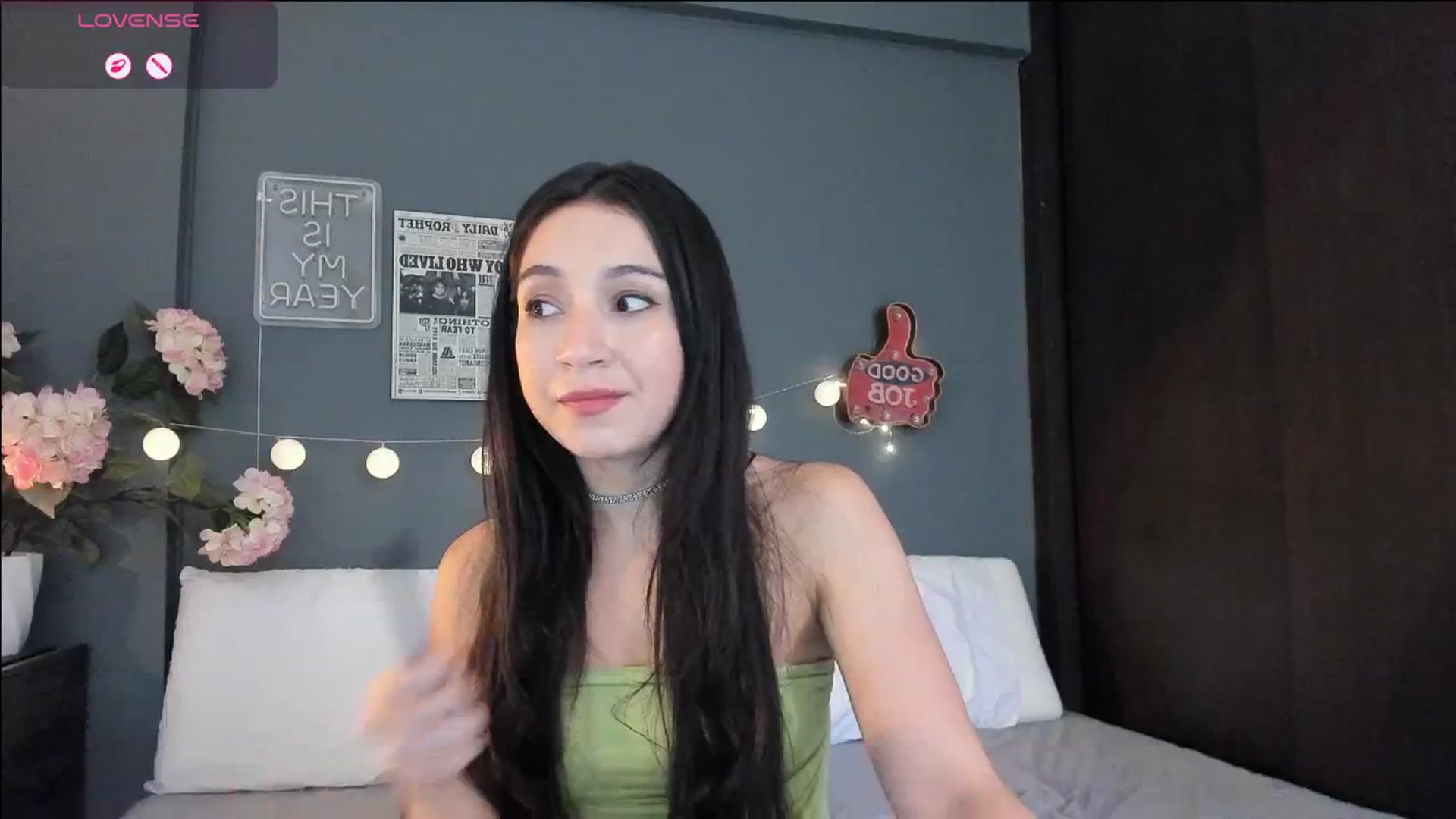Gallery image thumbnail from dariadiaz_'s myfreecams stream on, 04/22/2026, 18:41 image 20 of 20