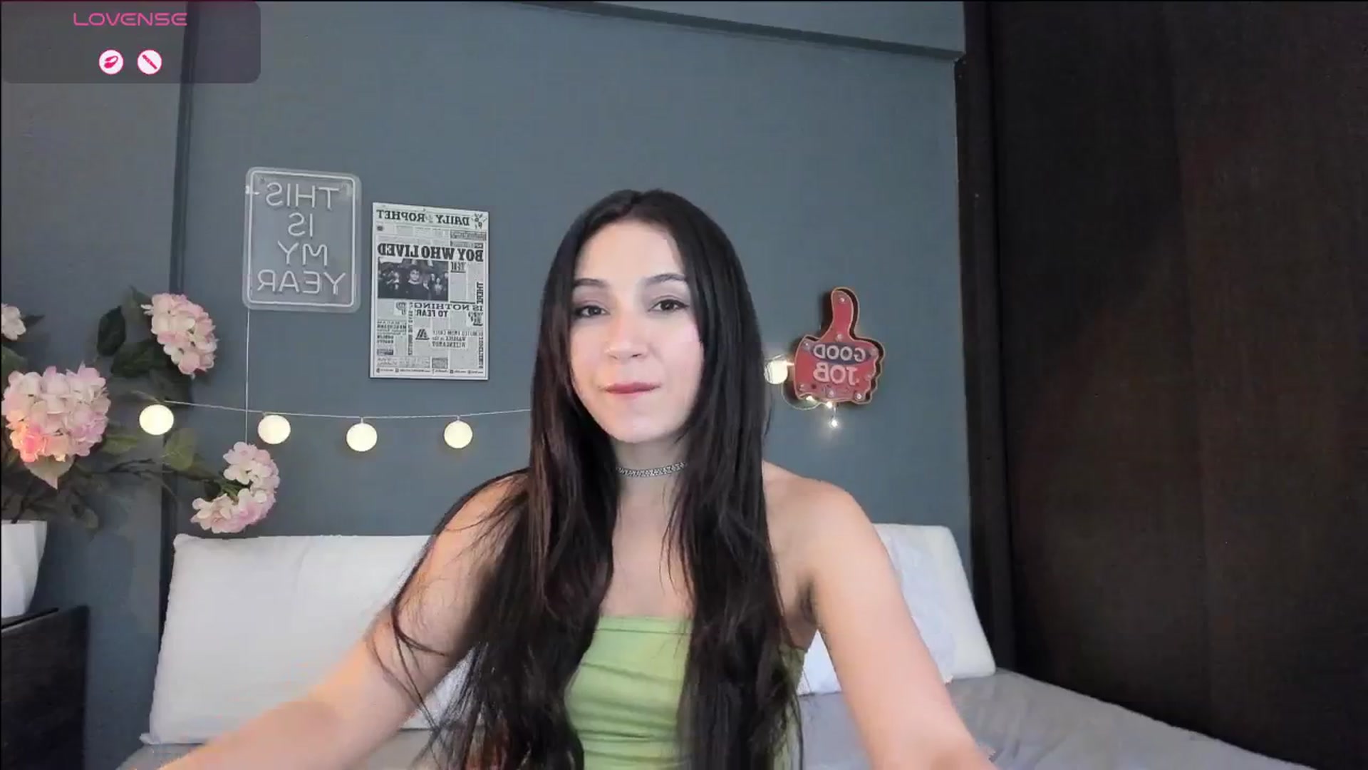 Gallery image thumbnail from dariadiaz_'s myfreecams stream on, 04/22/2026, 18:41 image 18 of 20