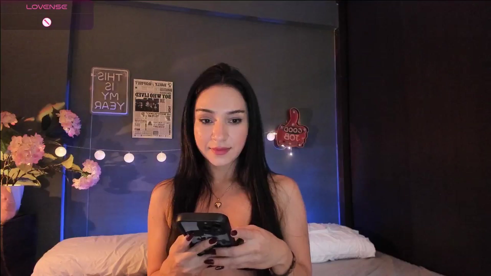 Gallery image thumbnail from dariadiaz_'s myfreecams stream on, 04/23/2026, 17:10 image 19 of 20