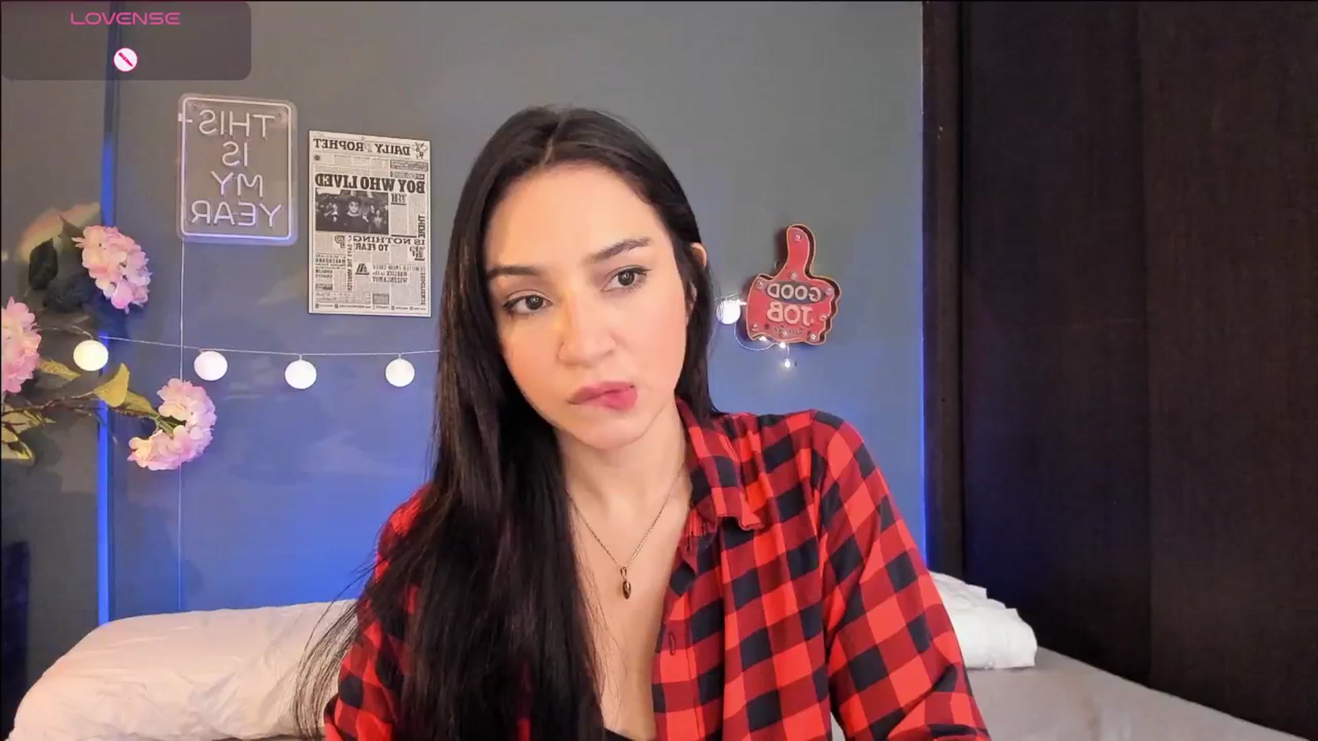 Gallery image thumbnail from dariadiaz_'s myfreecams stream on, 04/23/2026, 17:10 image 9 of 20