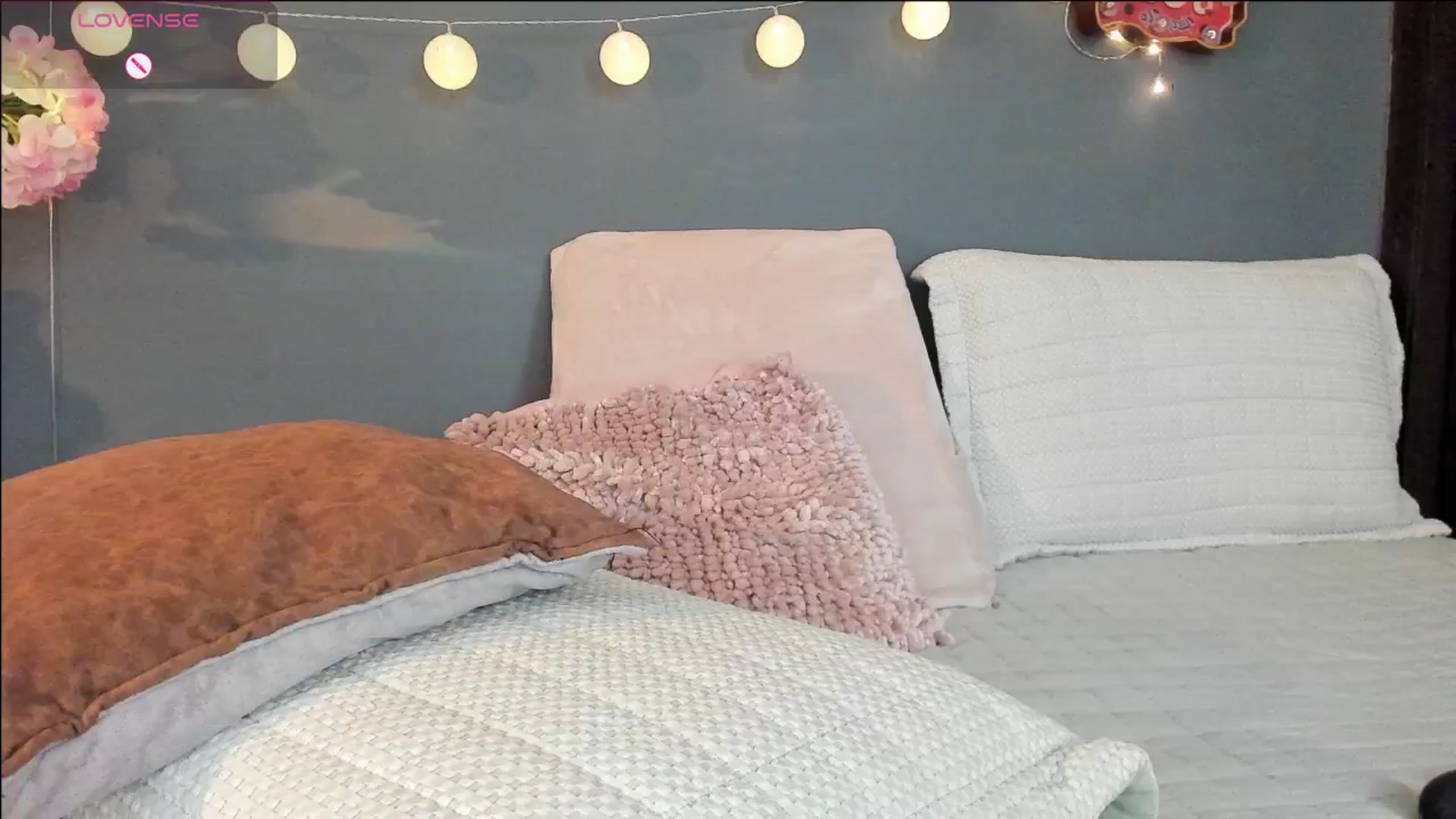 Gallery image thumbnail from dariadiaz_'s myfreecams stream on, 04/24/2026, 17:45 image 8 of 20