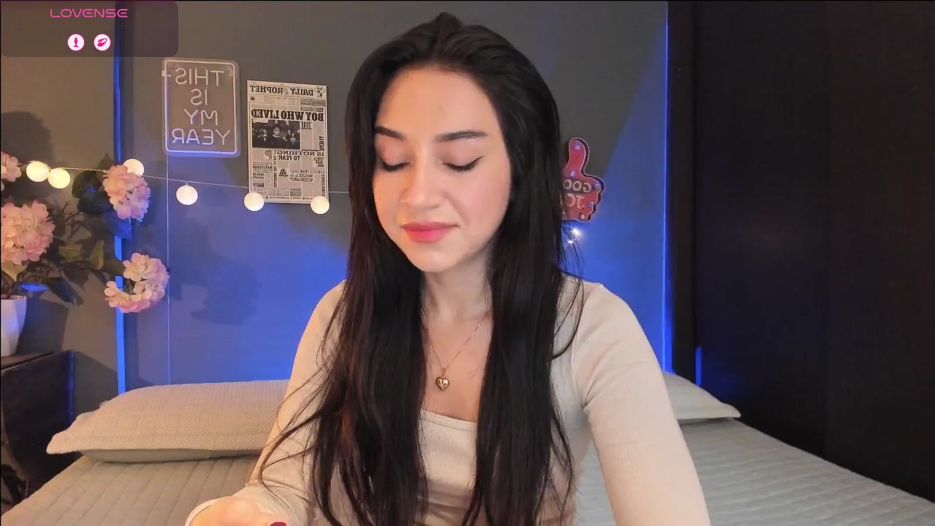 Gallery image thumbnail from dariadiaz_'s myfreecams stream on, 04/29/2026, 16:19 image 5 of 20