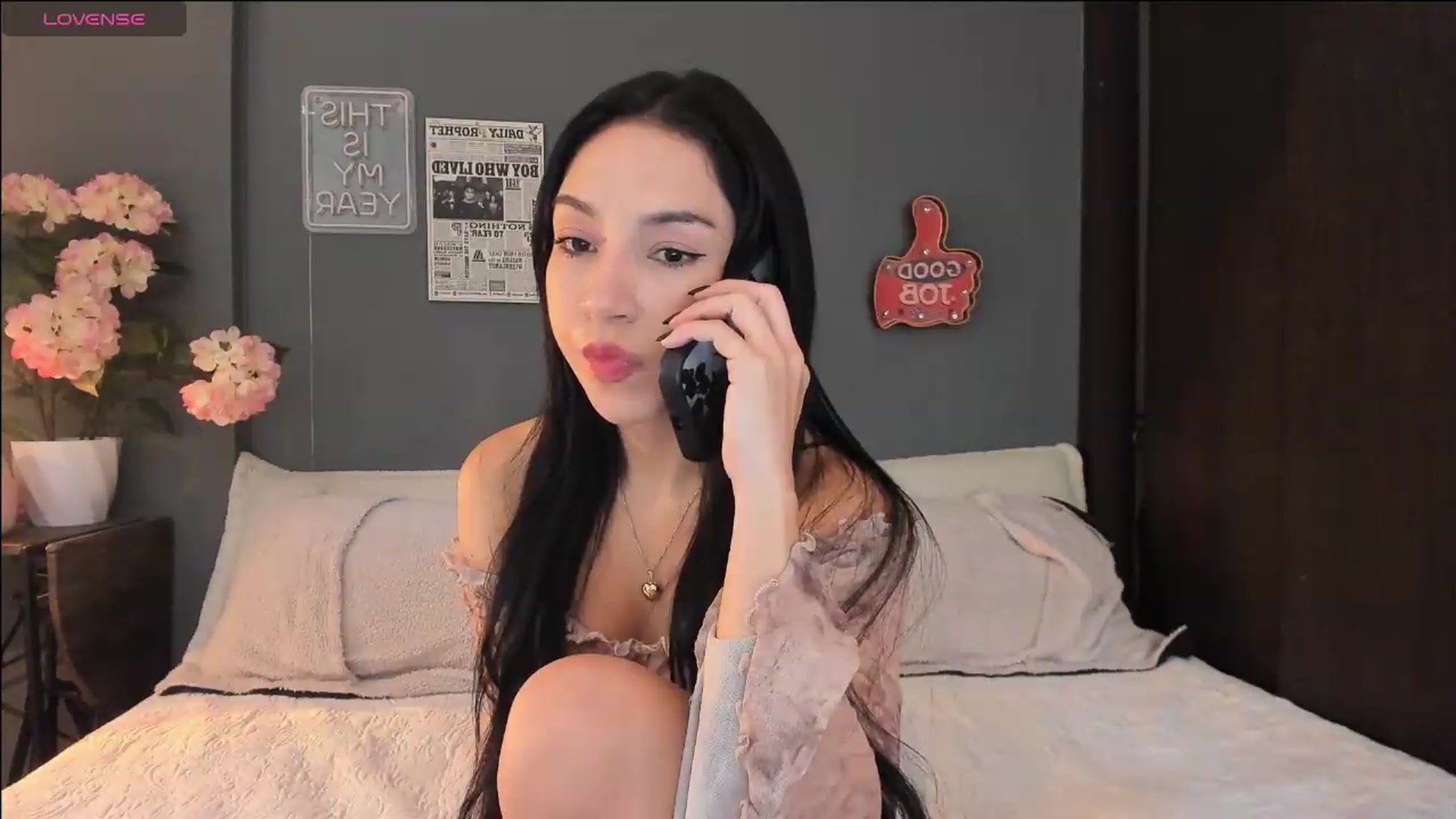 Gallery image thumbnail from dariadiaz_'s myfreecams stream on, 05/09/2026, 16:06 image 9 of 20