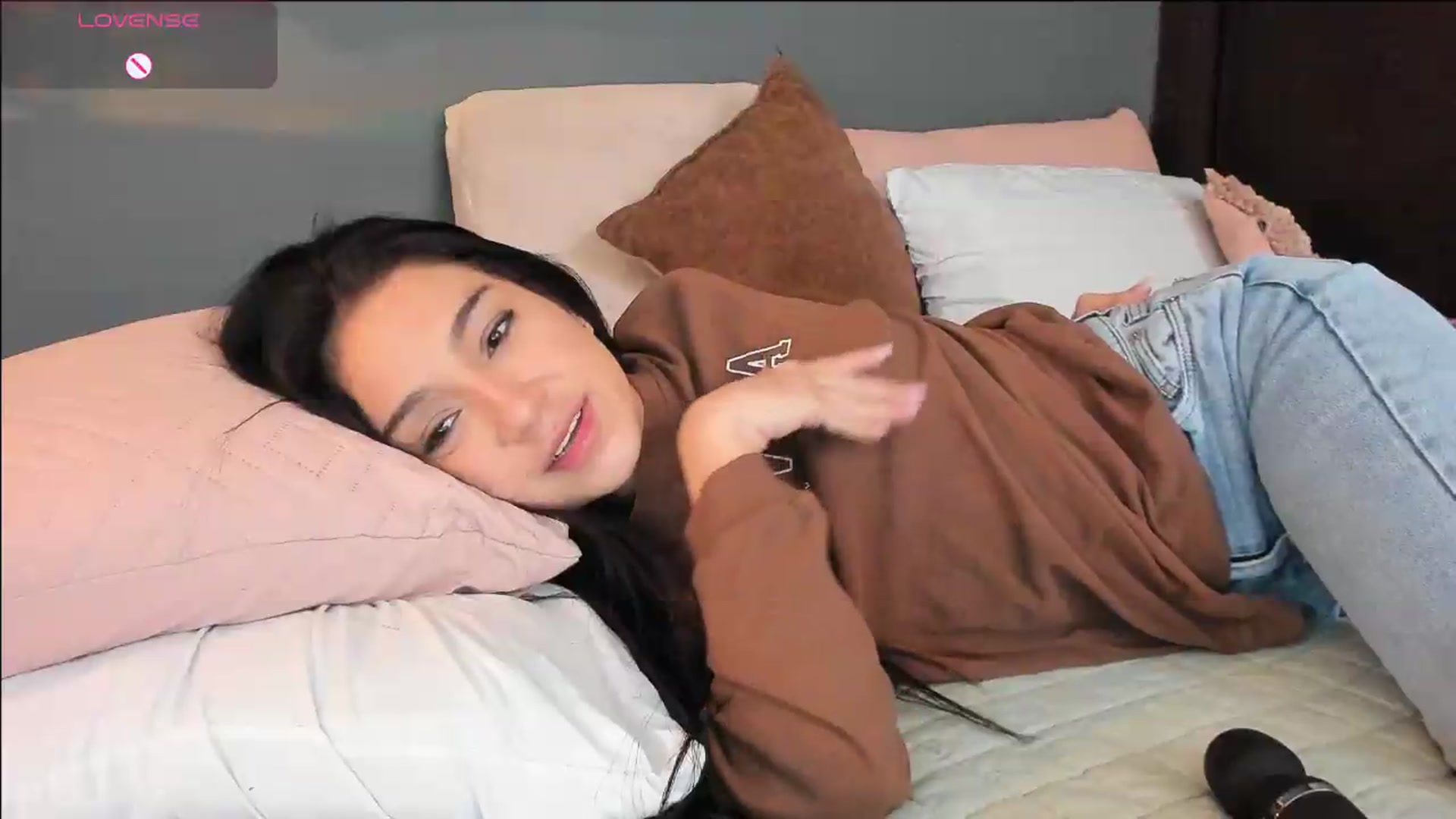 Gallery image thumbnail from dariadiaz_'s myfreecams stream on, 05/21/2026, 19:40 image 11 of 20