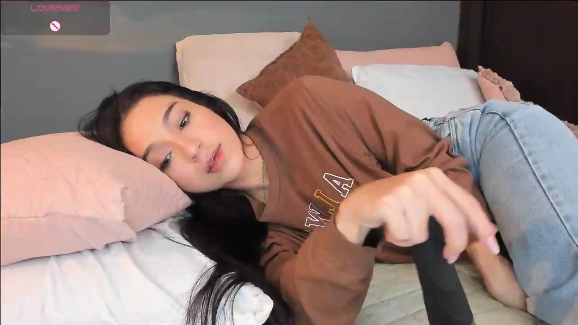 Gallery image thumbnail from dariadiaz_'s myfreecams stream on, 05/21/2026, 19:40 image 5 of 20