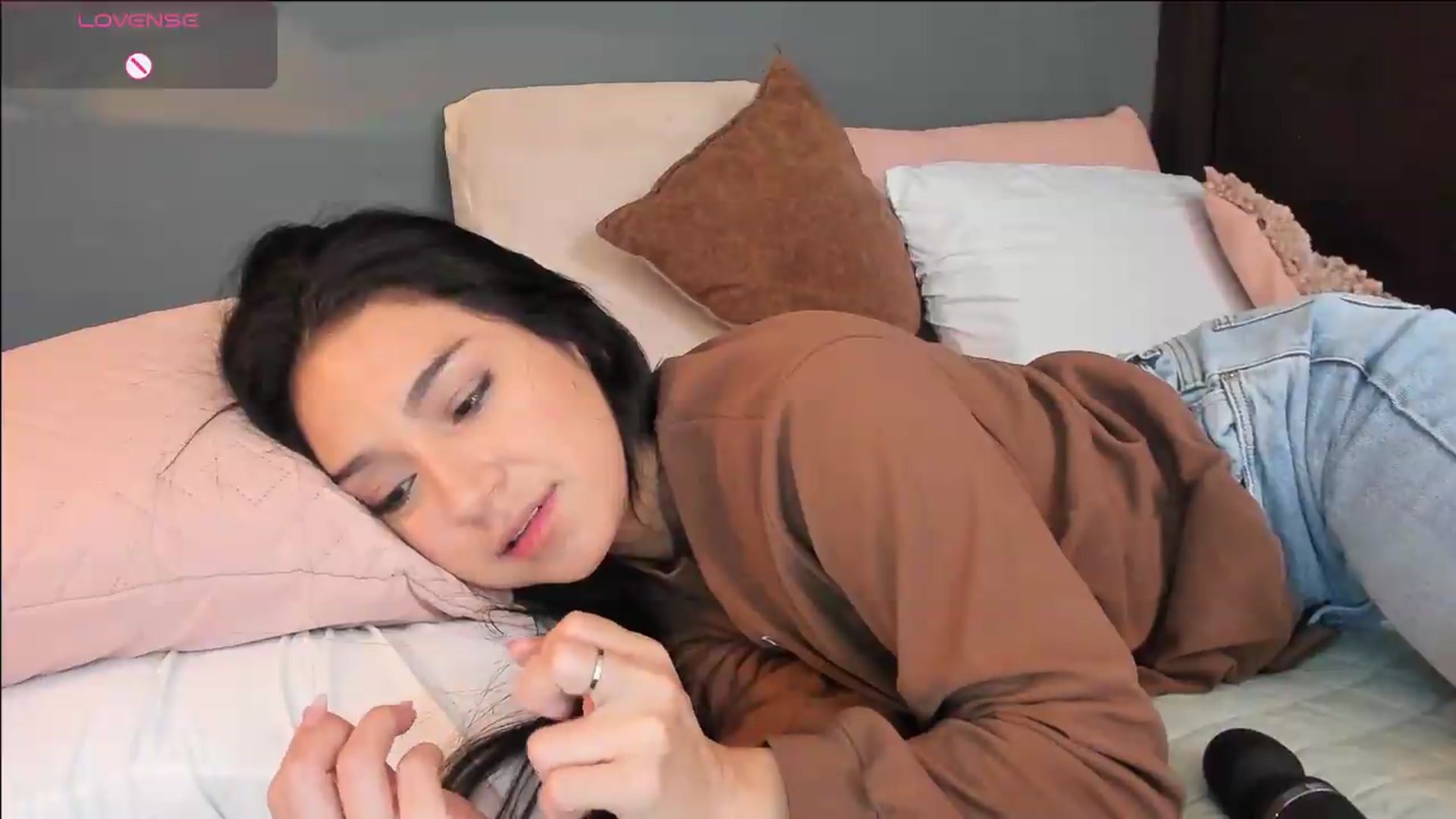 Gallery image thumbnail from dariadiaz_'s myfreecams stream on, 05/21/2026, 19:40 image 10 of 20