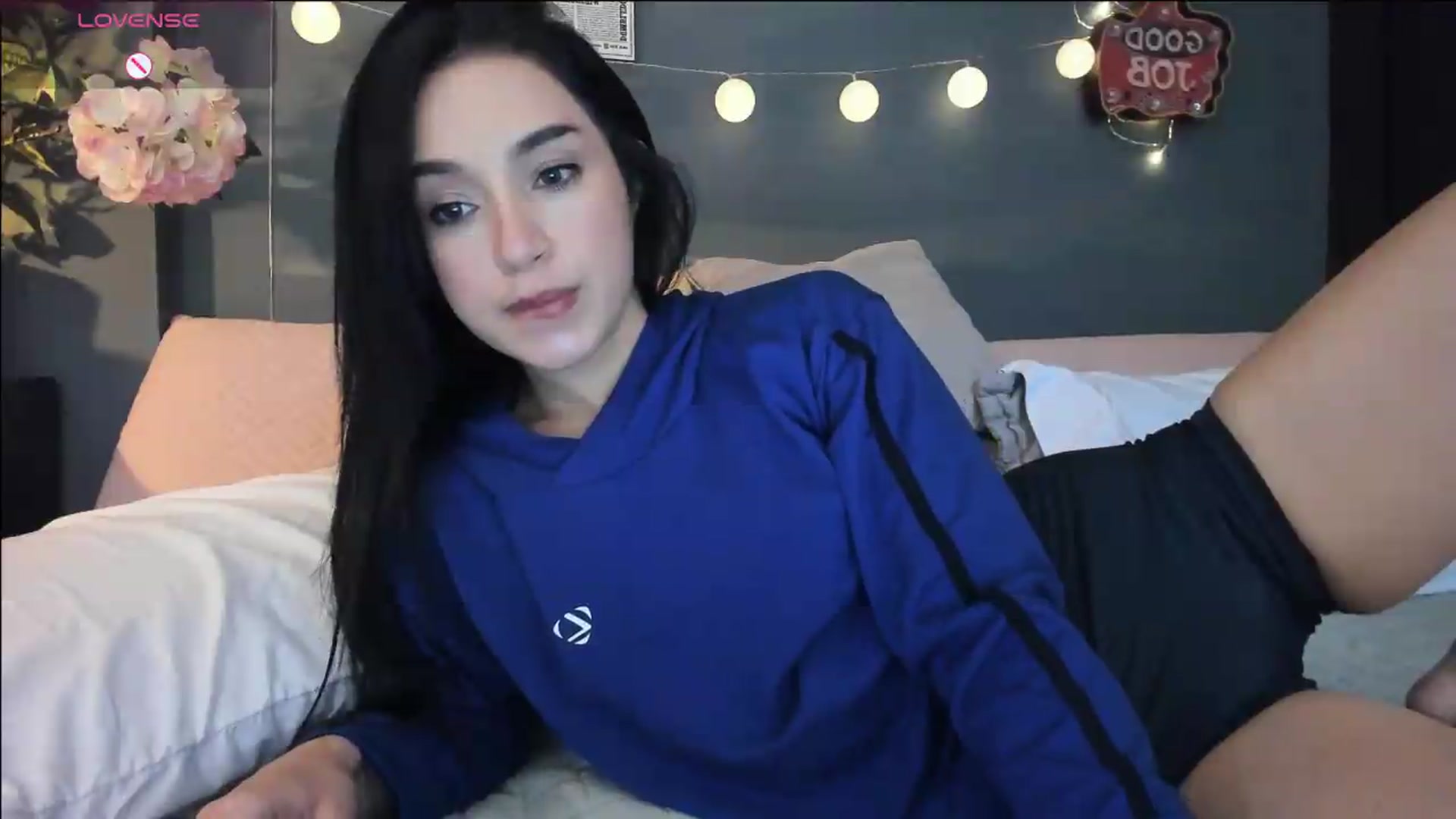 Gallery image thumbnail from dariadiaz_'s myfreecams stream on, 05/27/2026, 16:37 image 16 of 20