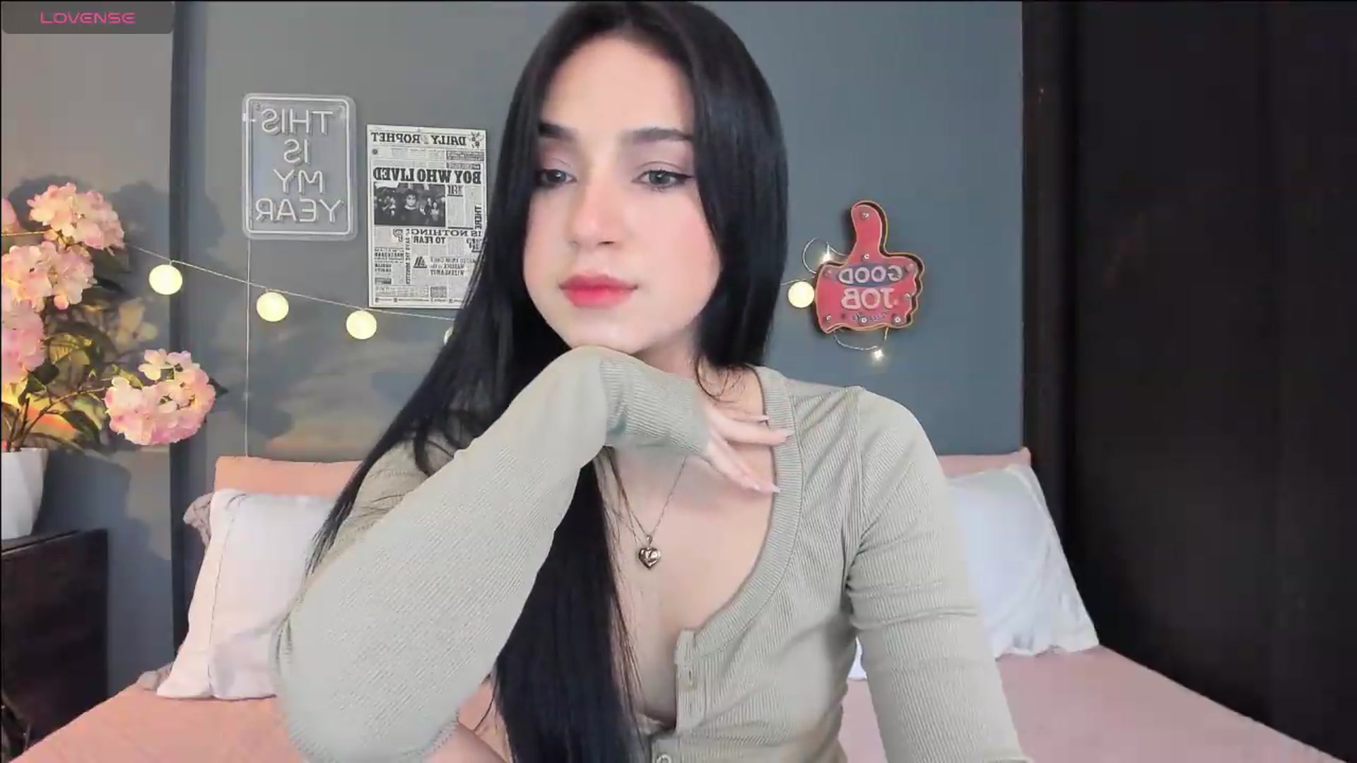 Gallery image thumbnail from dariadiaz_'s myfreecams stream on, 06/02/2026, 15:40 image 14 of 20