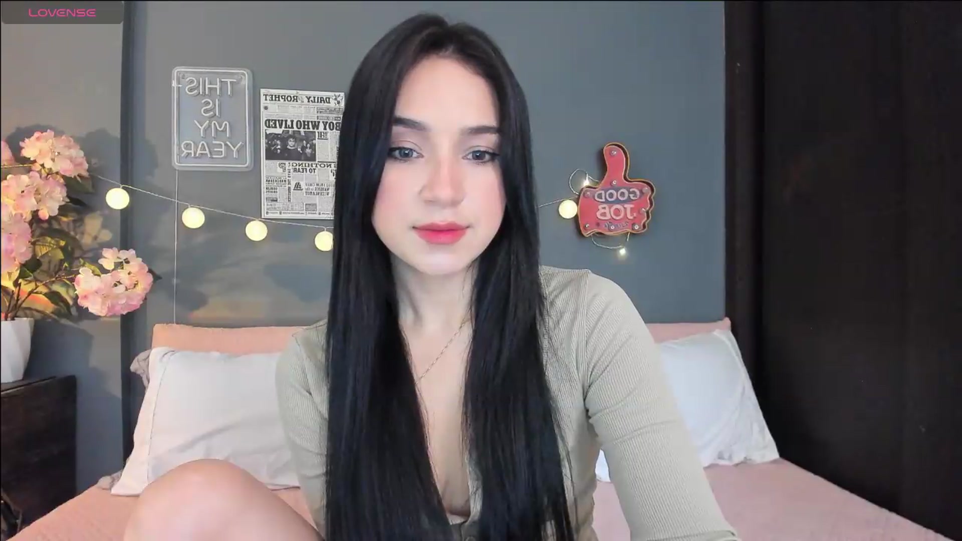 Gallery image thumbnail from dariadiaz_'s myfreecams stream on, 06/02/2026, 15:40 image 17 of 20