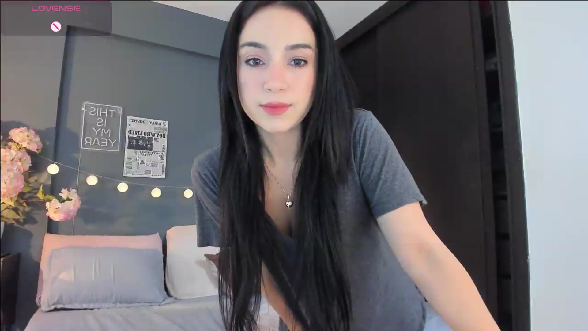 Gallery image thumbnail from dariadiaz_'s myfreecams stream on, 06/09/2026, 15:13 image 17 of 20