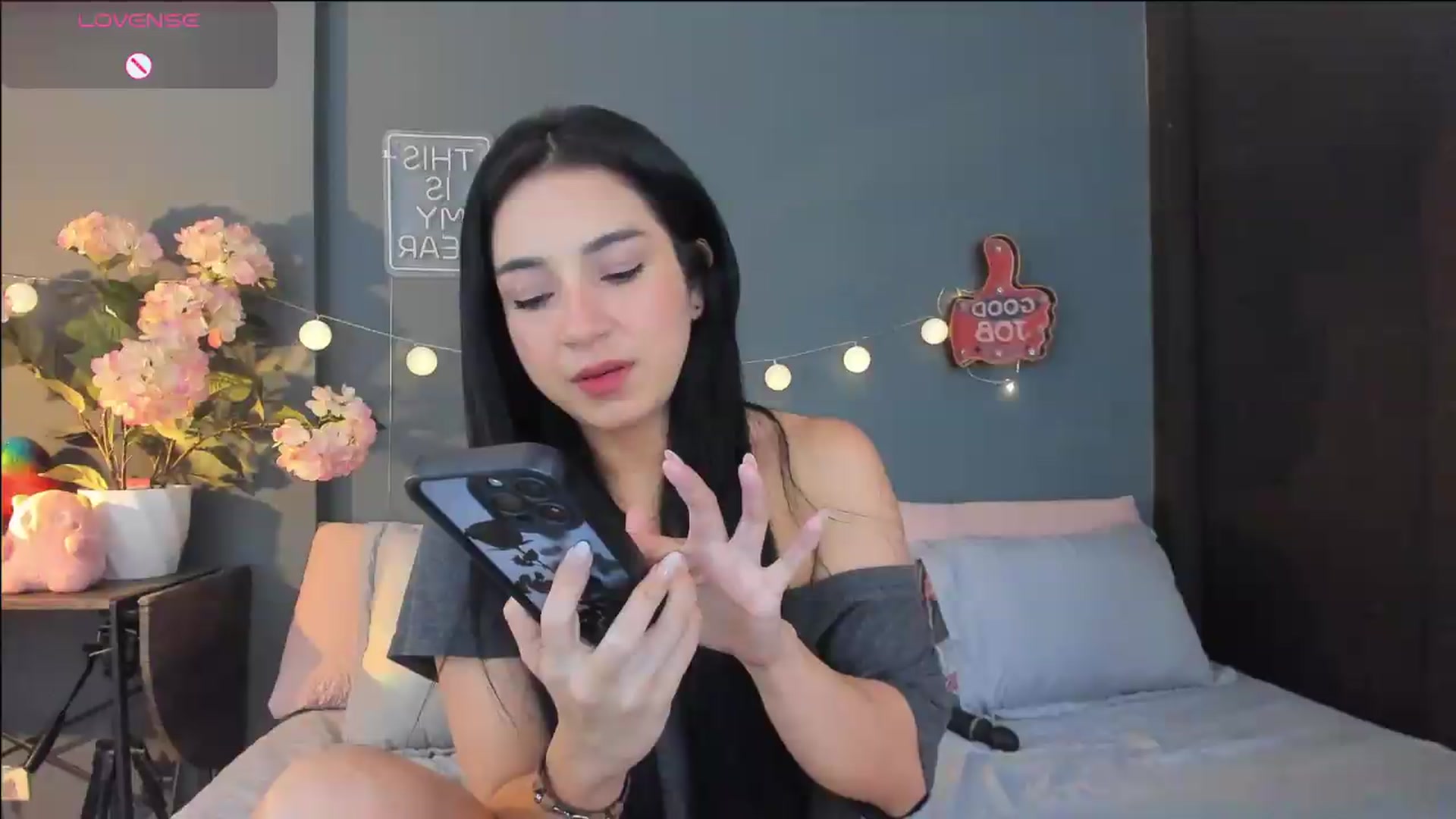 Gallery image thumbnail from dariadiaz_'s myfreecams stream on, 06/09/2026, 17:42 image 15 of 20