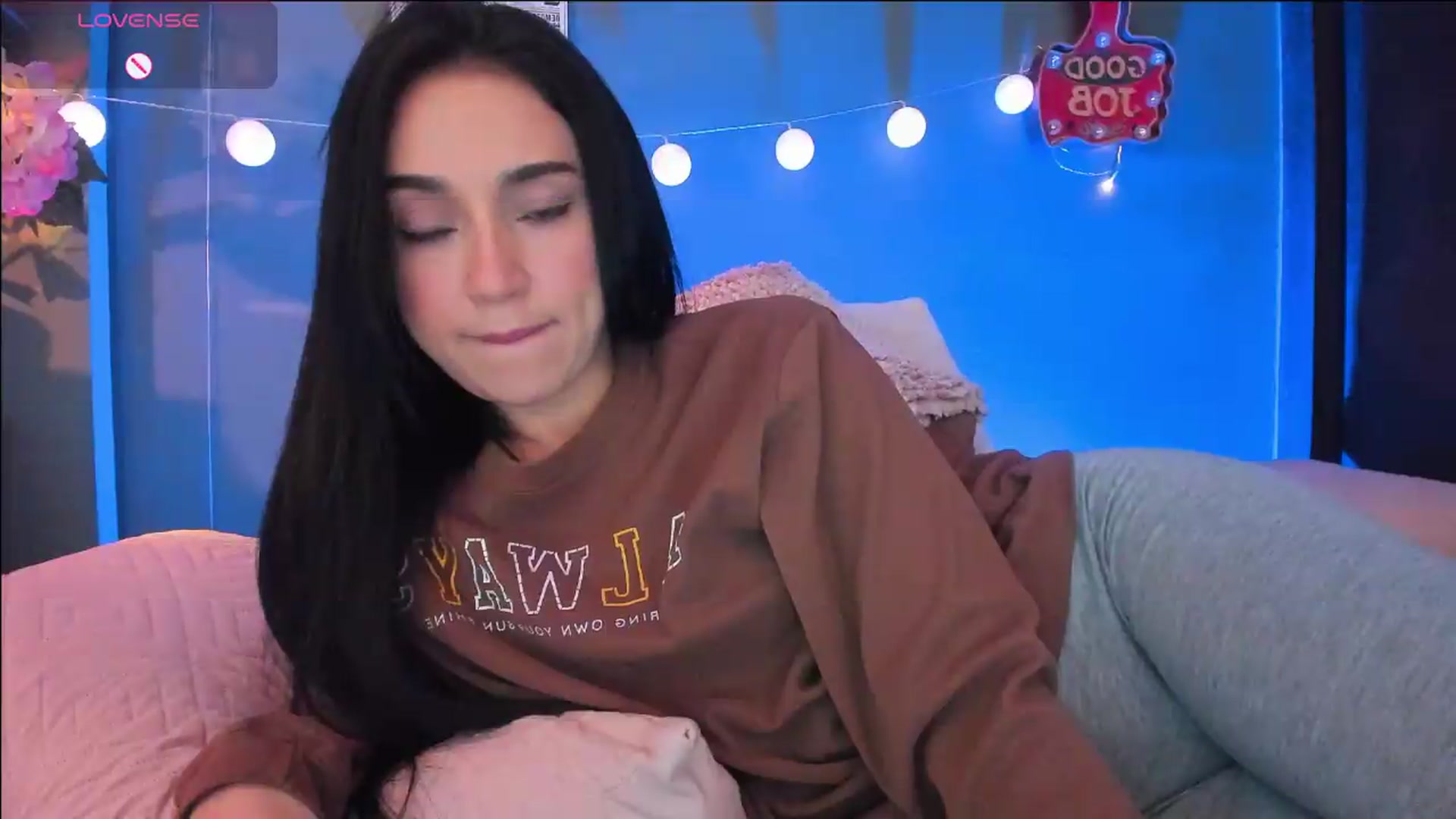 Gallery image thumbnail from dariadiaz_'s myfreecams stream on, 06/16/2026, 17:03 image 20 of 20