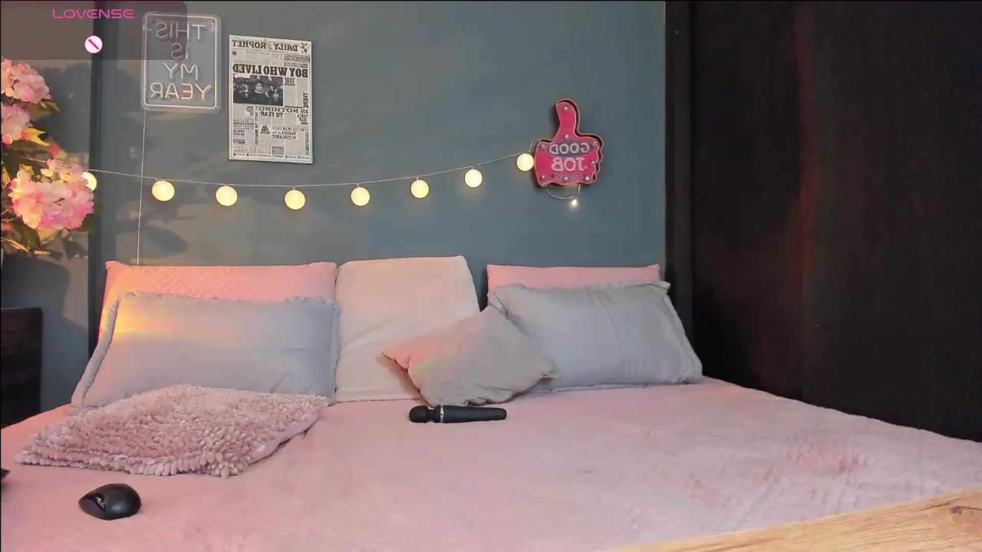 Gallery image thumbnail from dariadiaz_'s myfreecams stream on, 06/19/2026, 19:01 image 10 of 20
