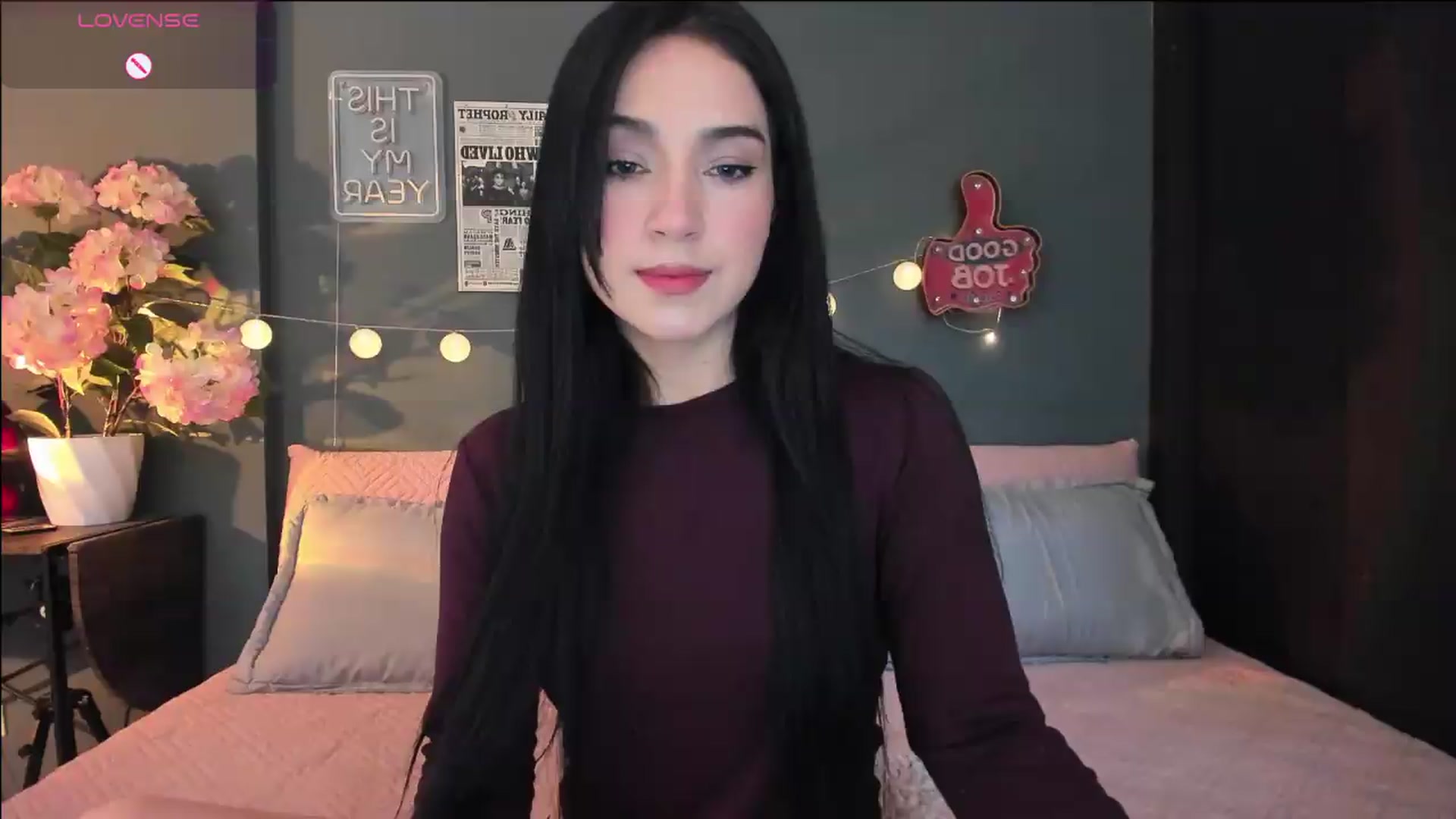 Gallery image thumbnail from dariadiaz_'s myfreecams stream on, 06/19/2026, 19:01 image 1 of 20