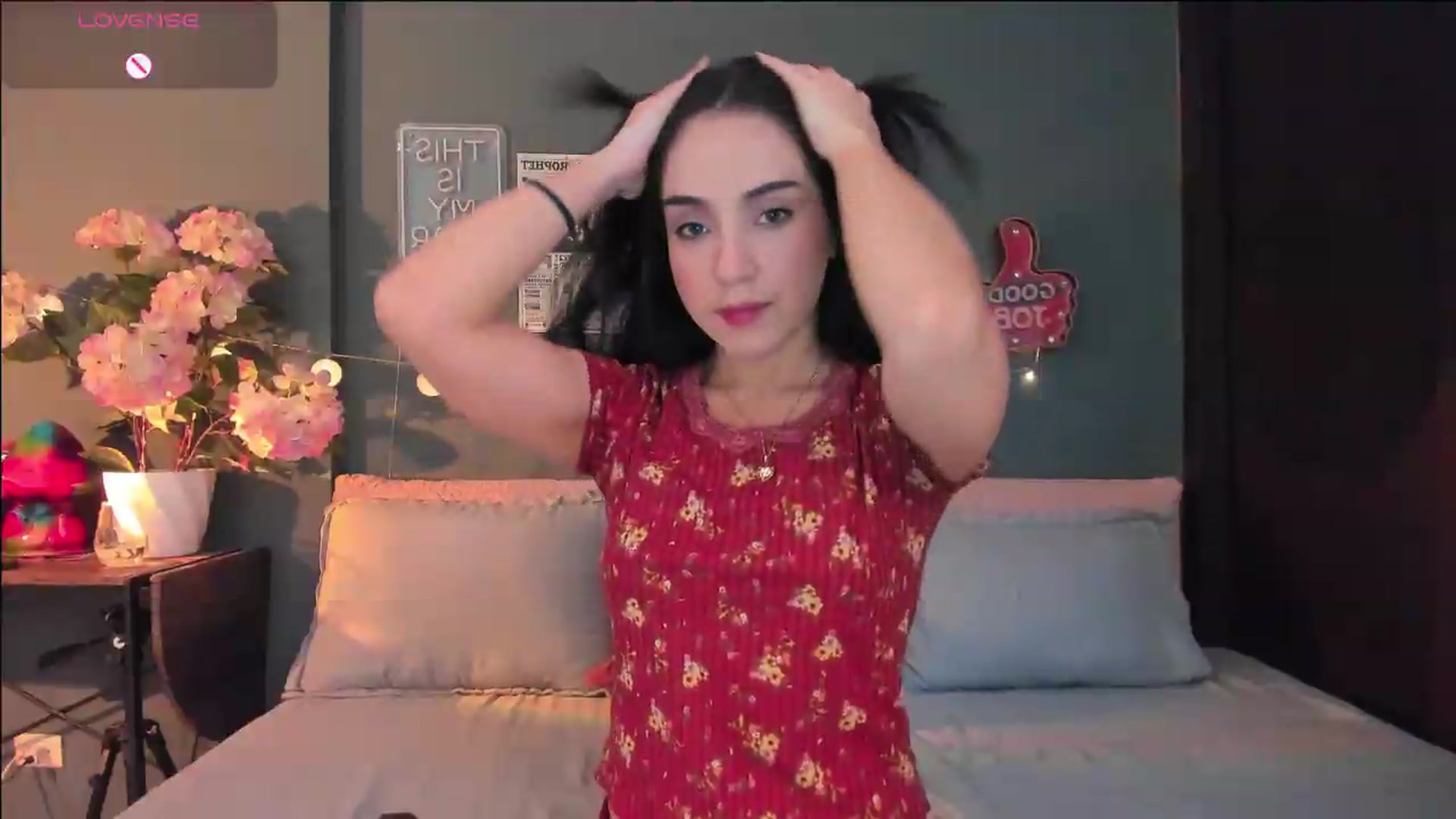 Gallery image thumbnail from dariadiaz_'s myfreecams stream on, 06/20/2026, 17:03 image 7 of 20