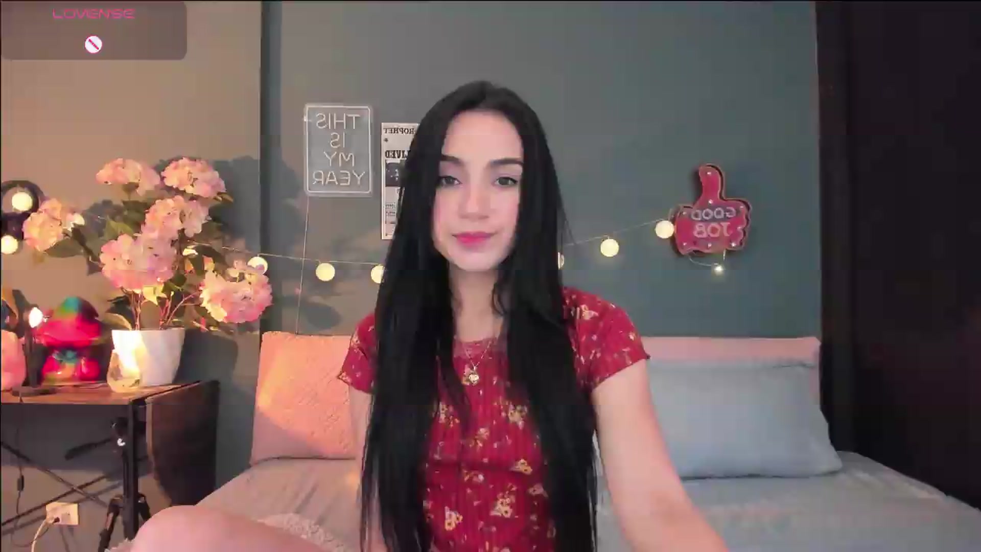 Gallery image thumbnail from dariadiaz_'s myfreecams stream on, 06/20/2026, 18:44 image 18 of 20