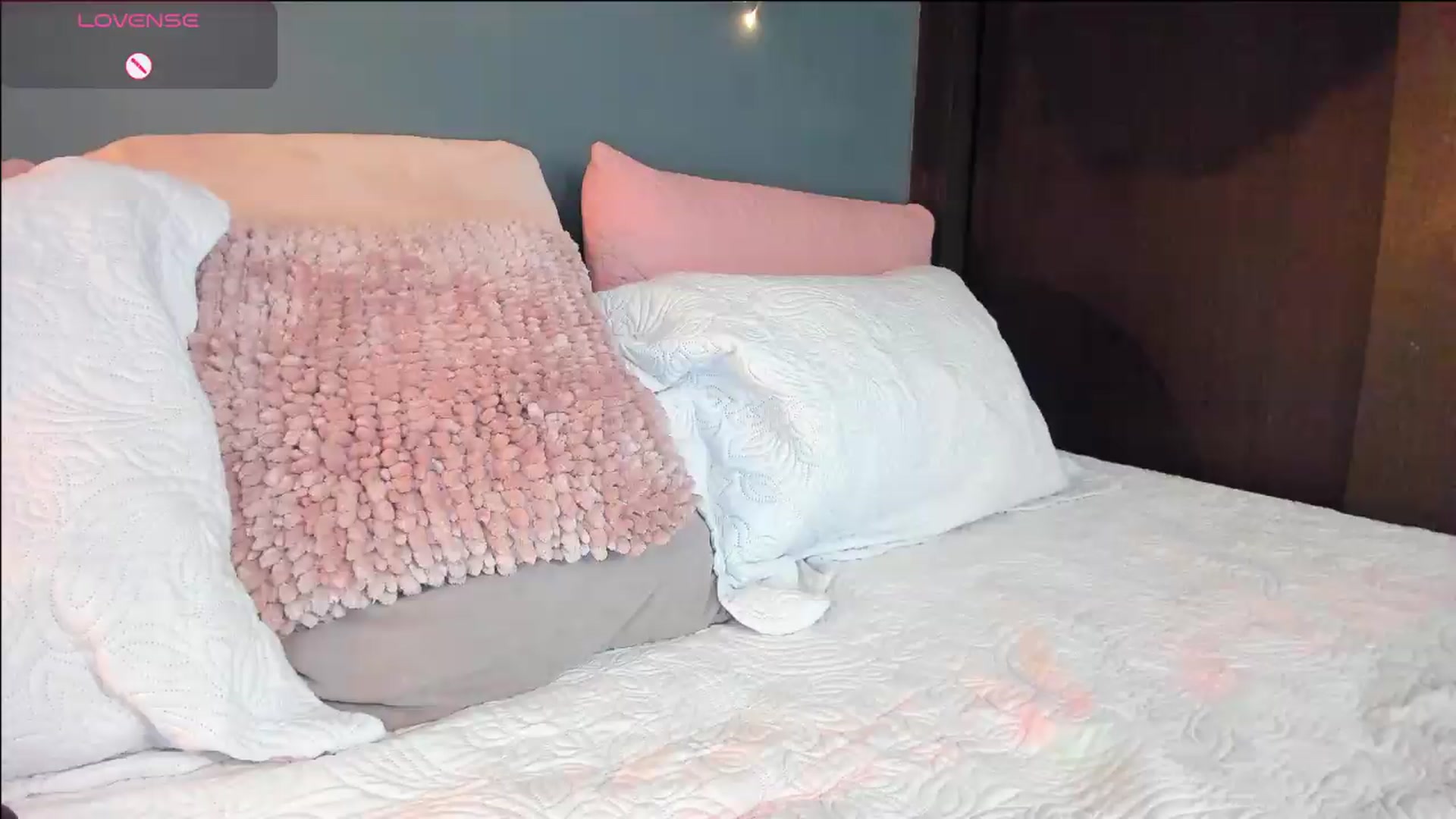 Gallery image thumbnail from dariadiaz_'s myfreecams stream on, 06/26/2026, 17:24 image 16 of 20