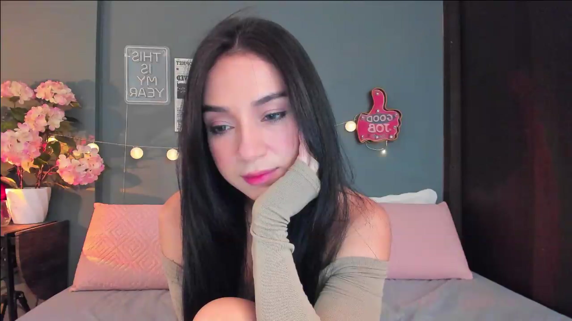 Gallery image thumbnail from dariadiaz_'s myfreecams stream on, 07/06/2026, 17:16 image 5 of 20