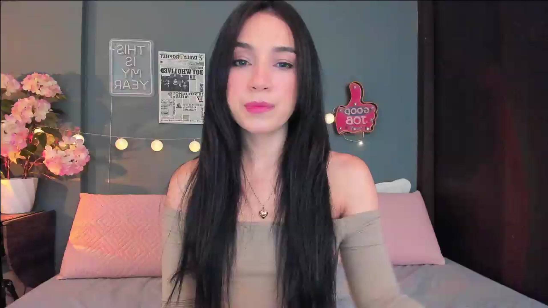 Gallery image thumbnail from dariadiaz_'s myfreecams stream on, 07/06/2026, 17:16 image 1 of 20