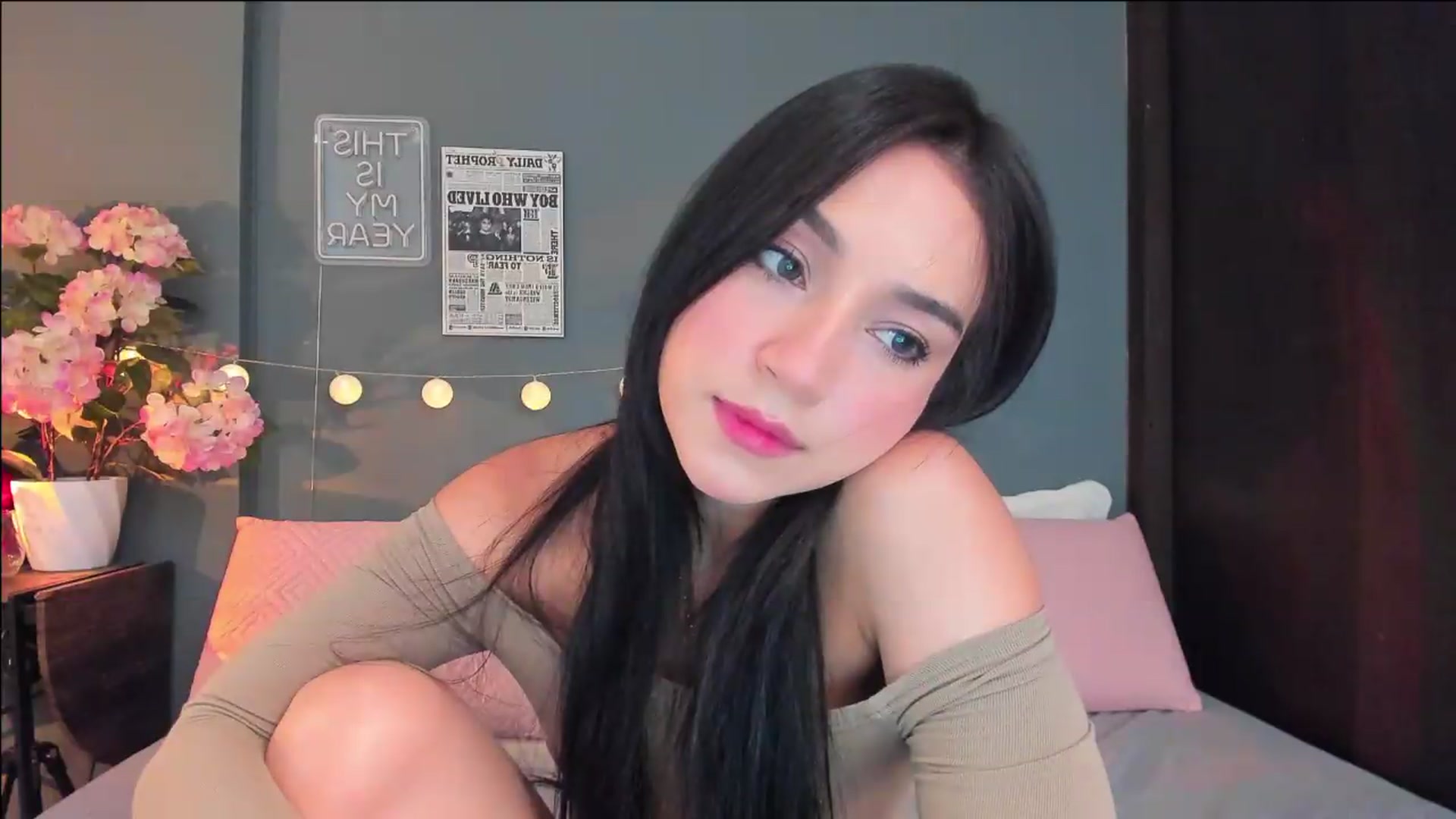 Gallery image thumbnail from dariadiaz_'s myfreecams stream on, 07/06/2026, 17:16 image 2 of 20