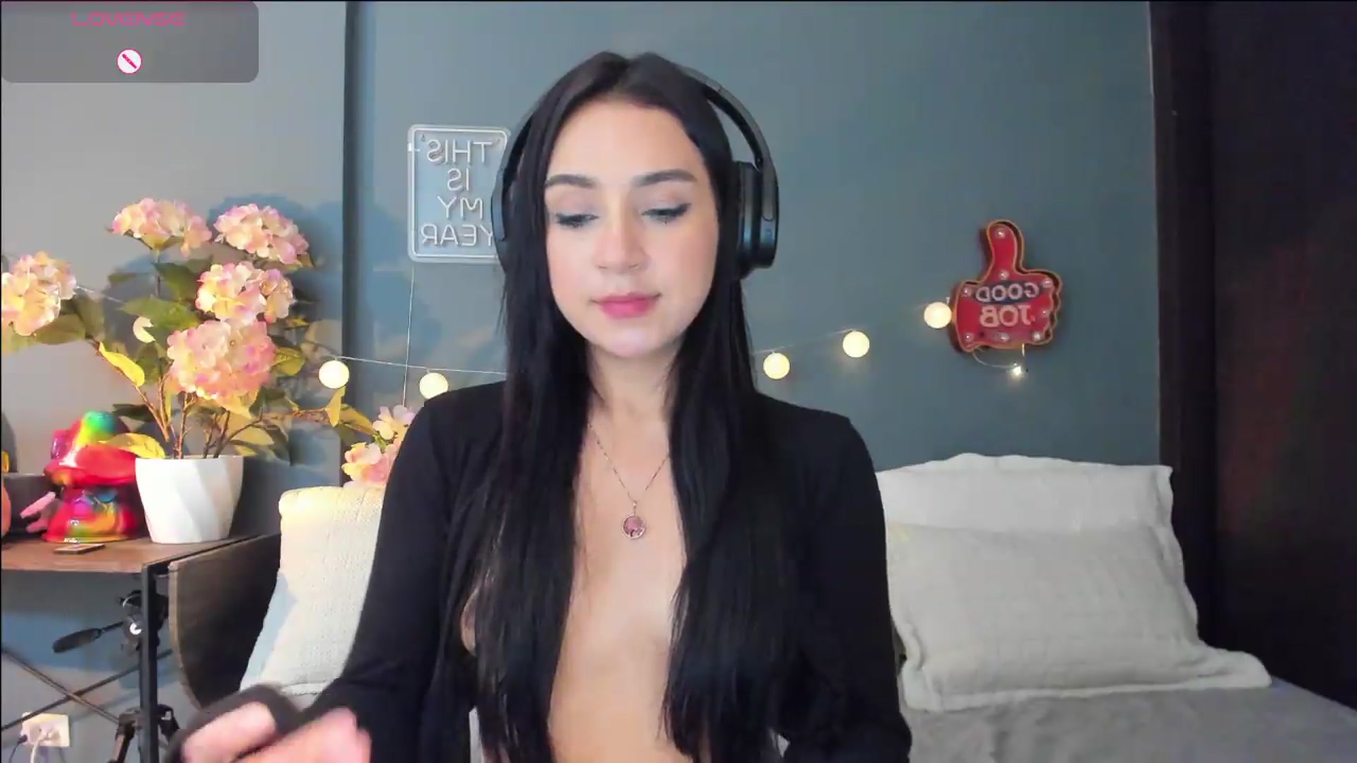 Gallery image thumbnail from dariadiaz_'s myfreecams stream on, 08/03/2026, 07:13 image 18 of 20