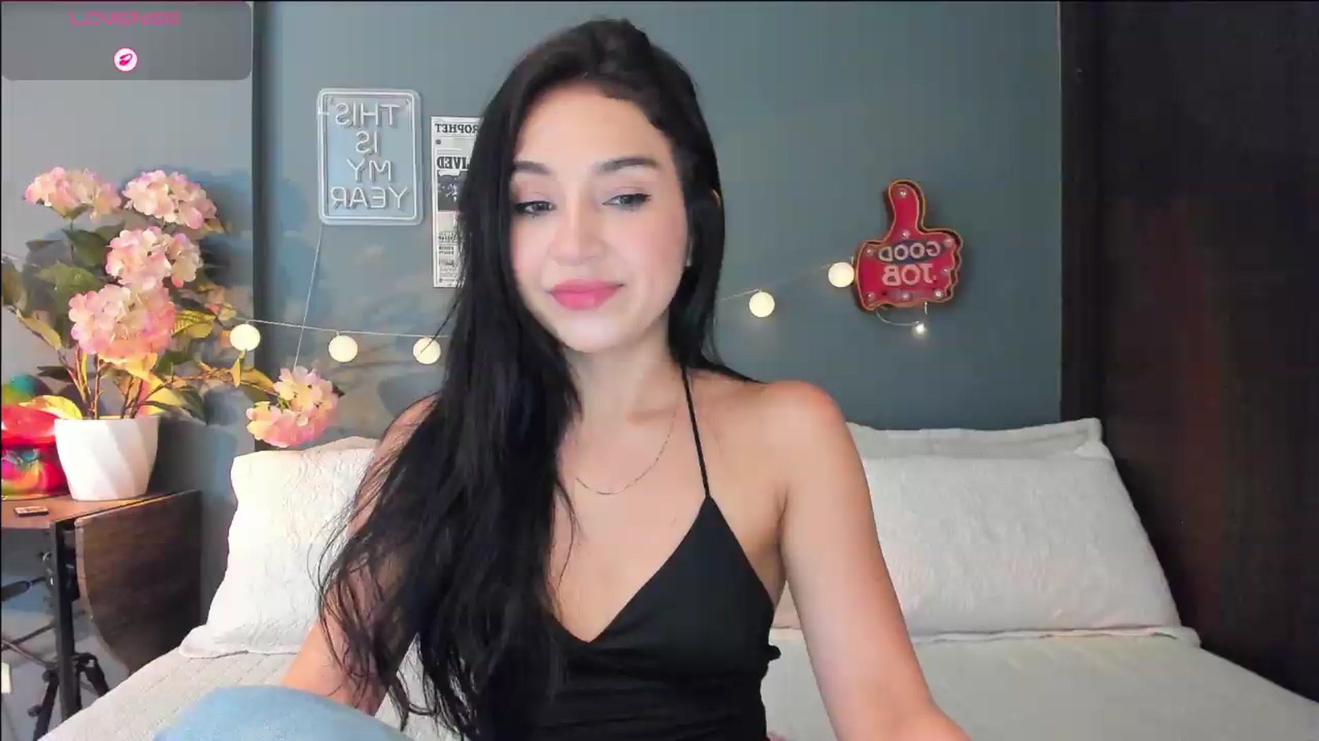 Gallery image thumbnail from dariadiaz_'s myfreecams stream on, 08/10/2026, 07:48 image 4 of 20