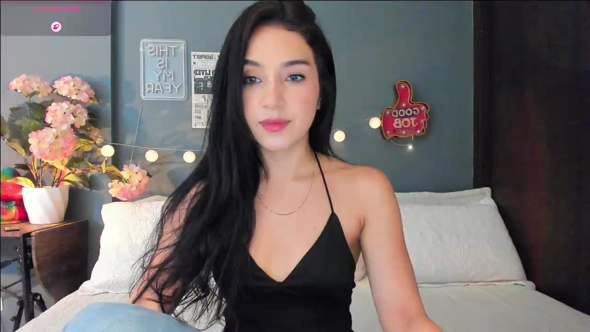 Gallery image thumbnail from dariadiaz_'s myfreecams stream on, 08/10/2026, 07:48 image 2 of 20