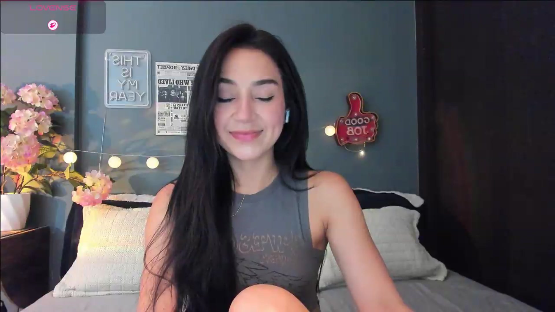 Gallery image thumbnail from dariadiaz_'s myfreecams stream on, 08/12/2026, 07:51 image 4 of 20