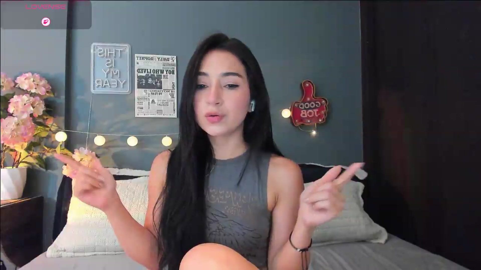 Gallery image thumbnail from dariadiaz_'s myfreecams stream on, 08/12/2026, 07:51 image 8 of 20