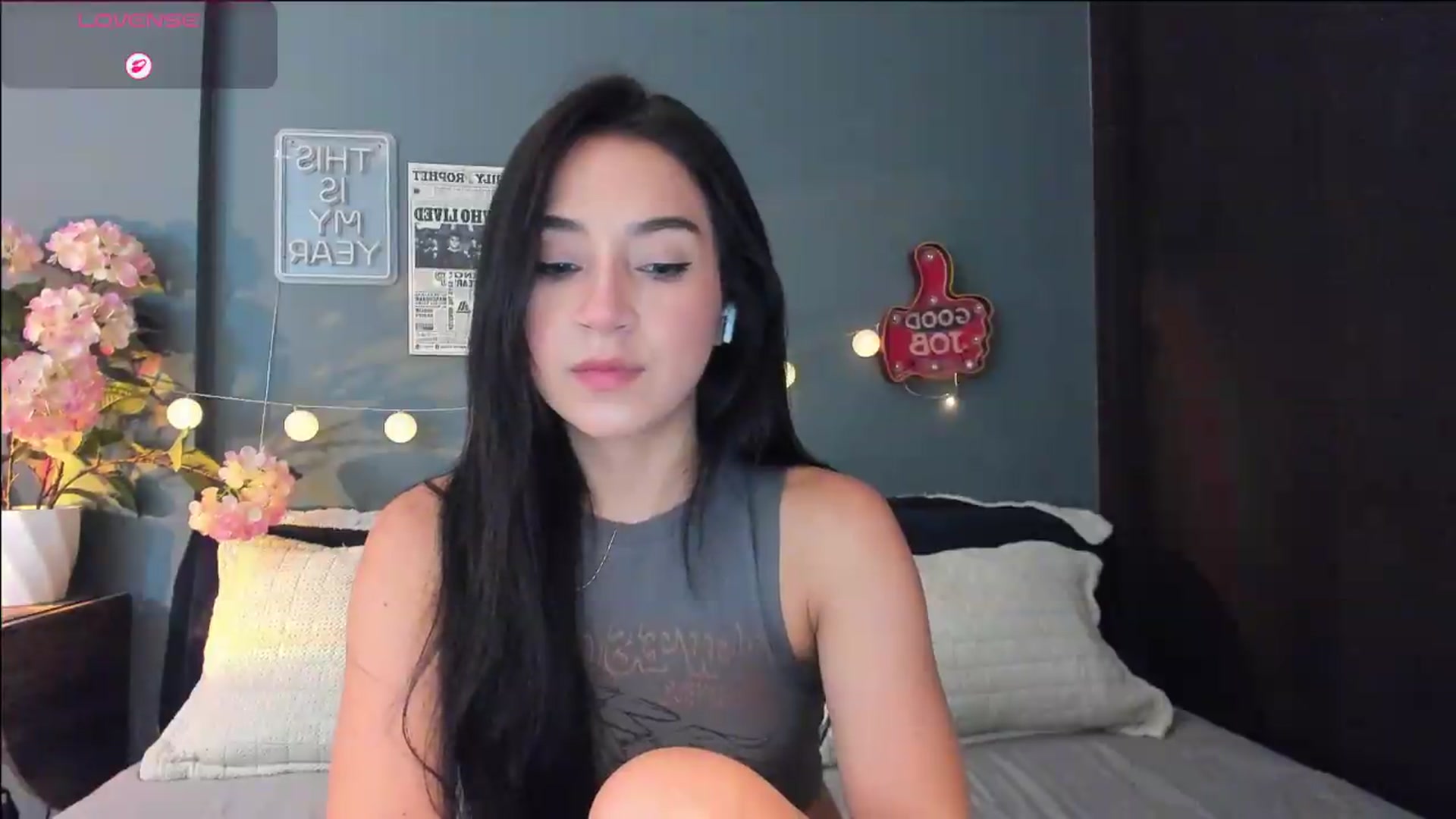 Gallery image thumbnail from dariadiaz_'s myfreecams stream on, 08/12/2026, 07:51 image 7 of 20