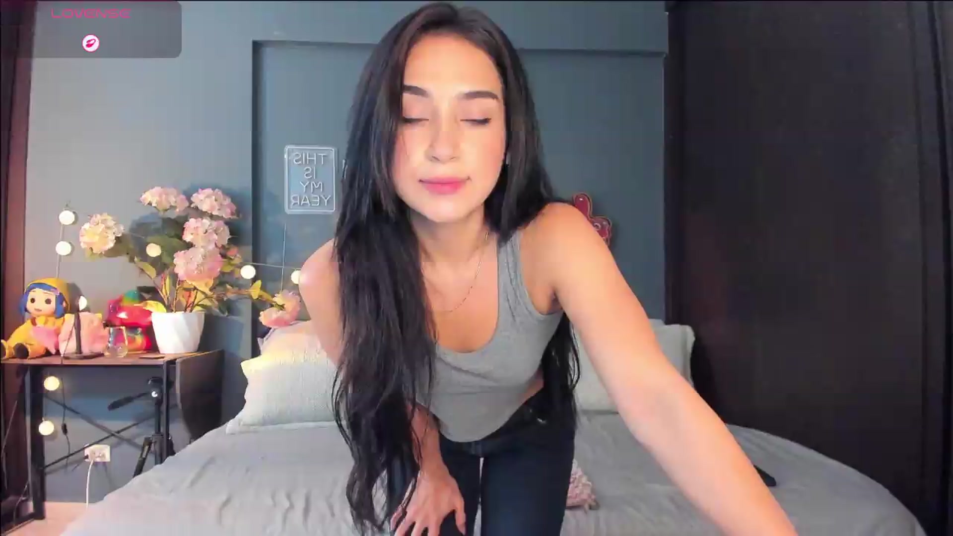 Gallery image thumbnail from dariadiaz_'s myfreecams stream on, 08/13/2026, 06:49 image 3 of 20