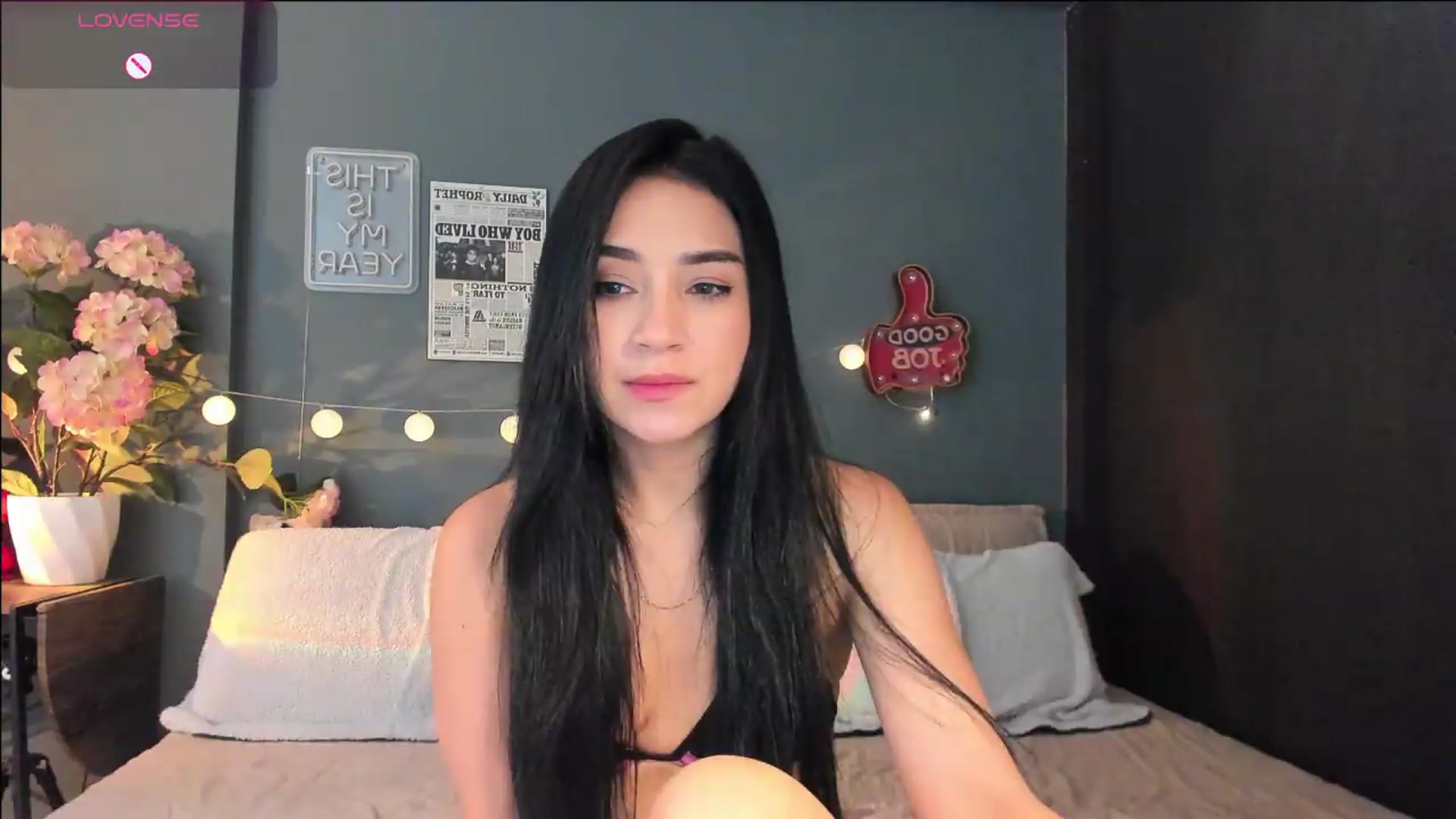 Gallery image thumbnail from dariadiaz_'s myfreecams stream on, 08/18/2026, 09:03 image 13 of 20
