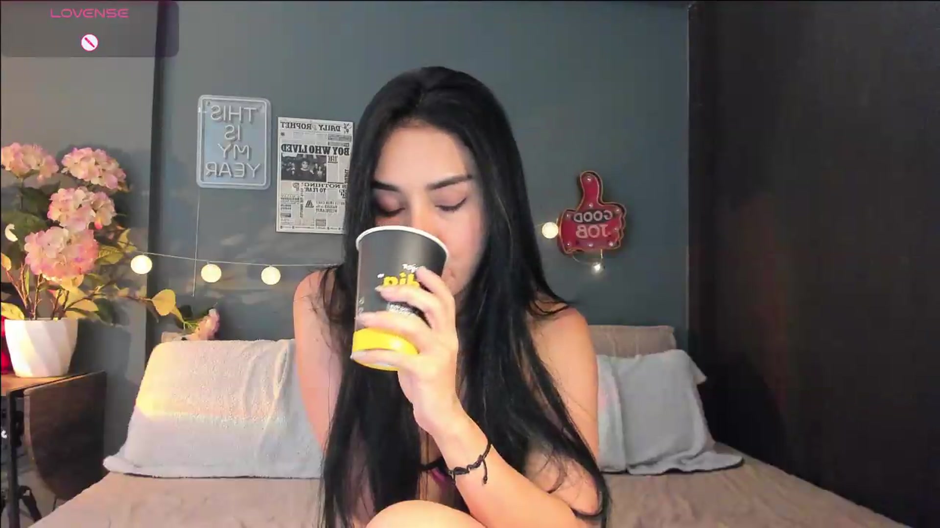 Gallery image thumbnail from dariadiaz_'s myfreecams stream on, 08/18/2026, 09:03 image 14 of 20