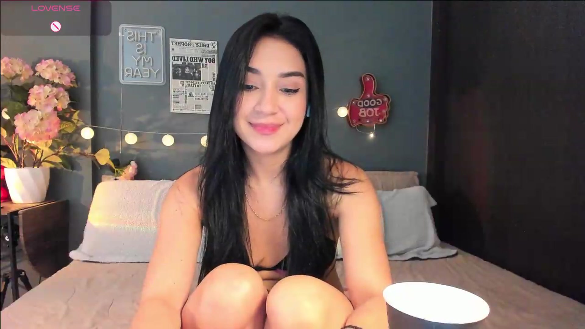 Gallery image thumbnail from dariadiaz_'s myfreecams stream on, 08/18/2026, 09:03 image 19 of 20