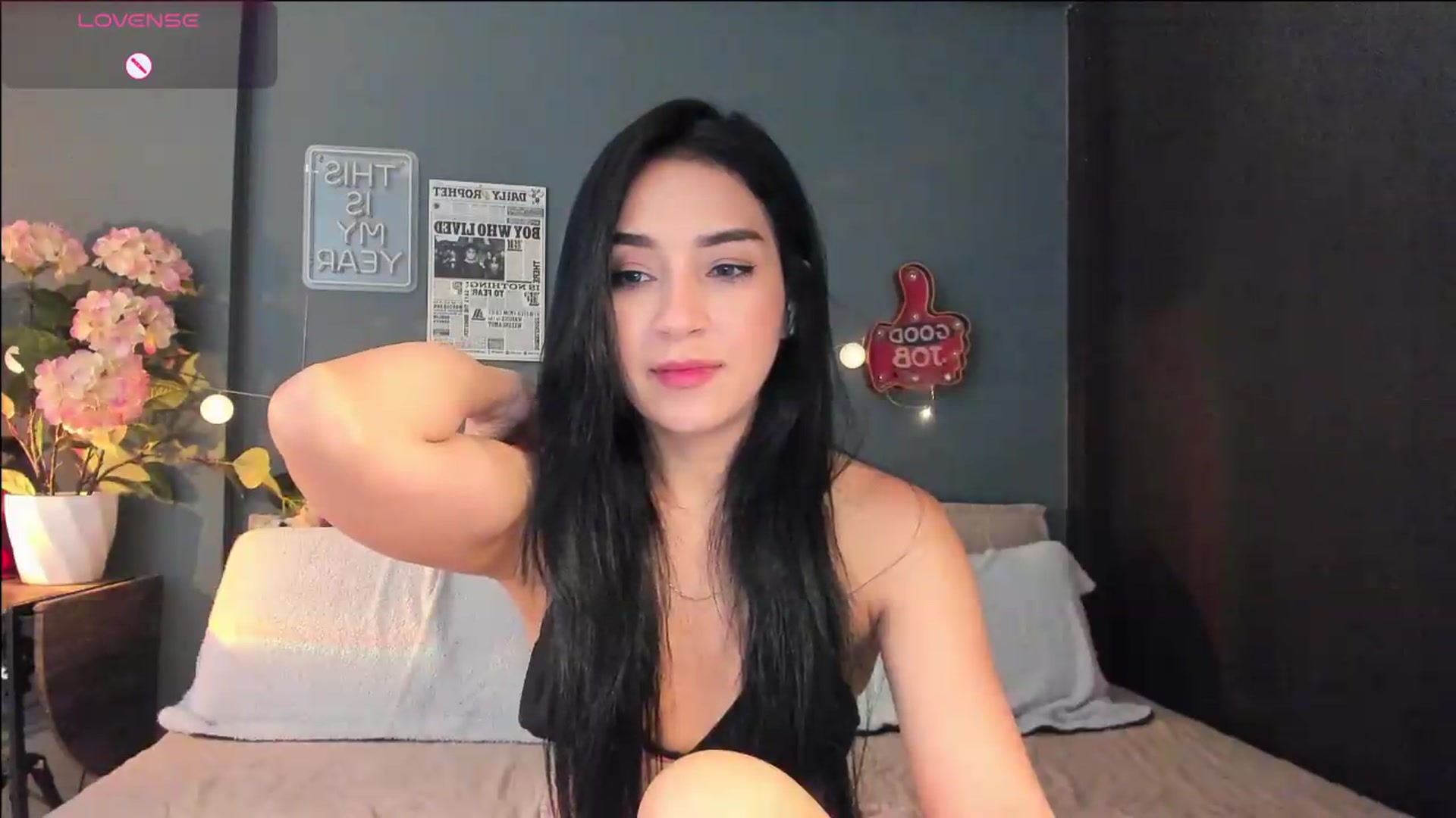 Gallery image thumbnail from dariadiaz_'s myfreecams stream on, 08/18/2026, 09:03 image 11 of 20