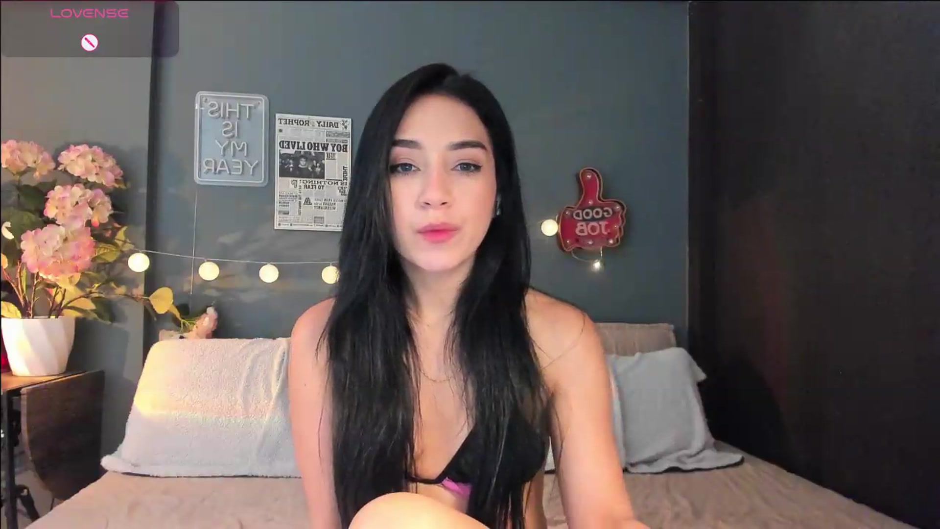 Gallery image thumbnail from dariadiaz_'s myfreecams stream on, 08/18/2026, 09:03 image 8 of 20