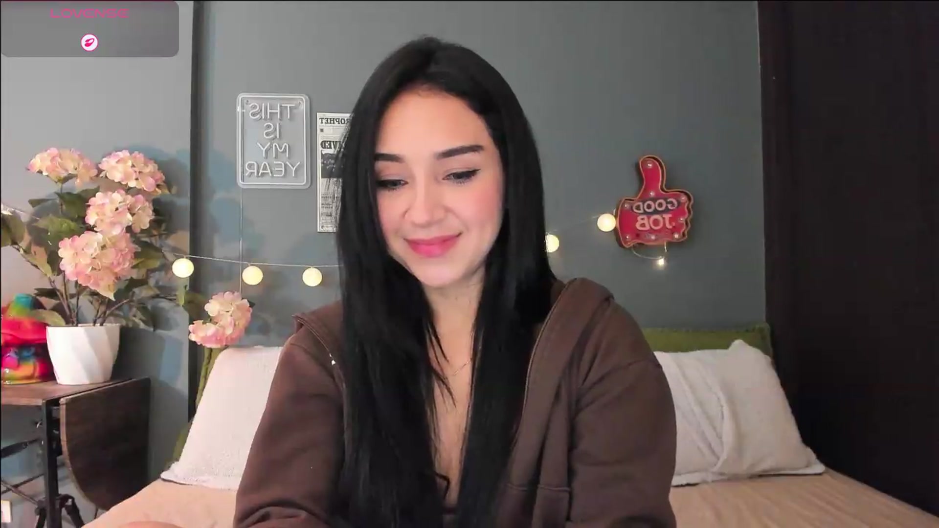 Gallery image thumbnail from dariadiaz_'s myfreecams stream on, 08/19/2026, 06:23 image 2 of 20