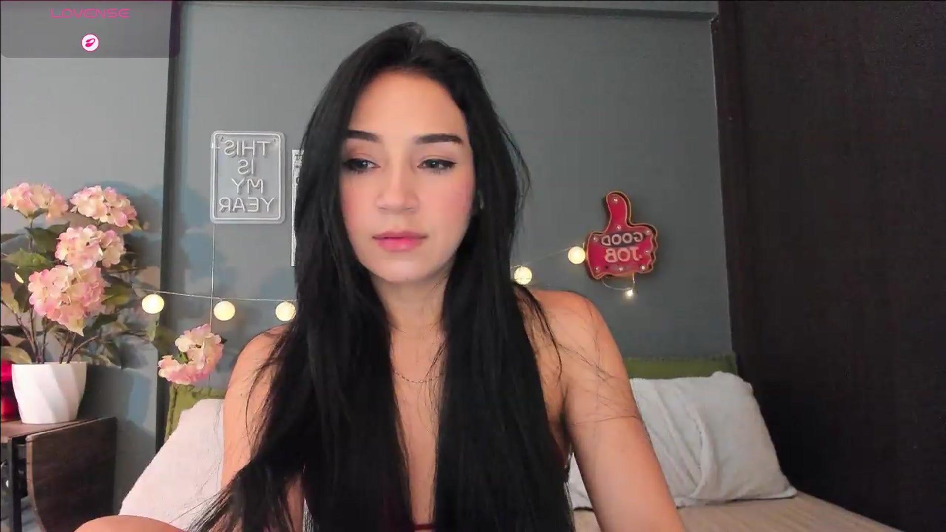 Gallery image thumbnail from dariadiaz_'s myfreecams stream on, 08/19/2026, 07:01 image 7 of 20