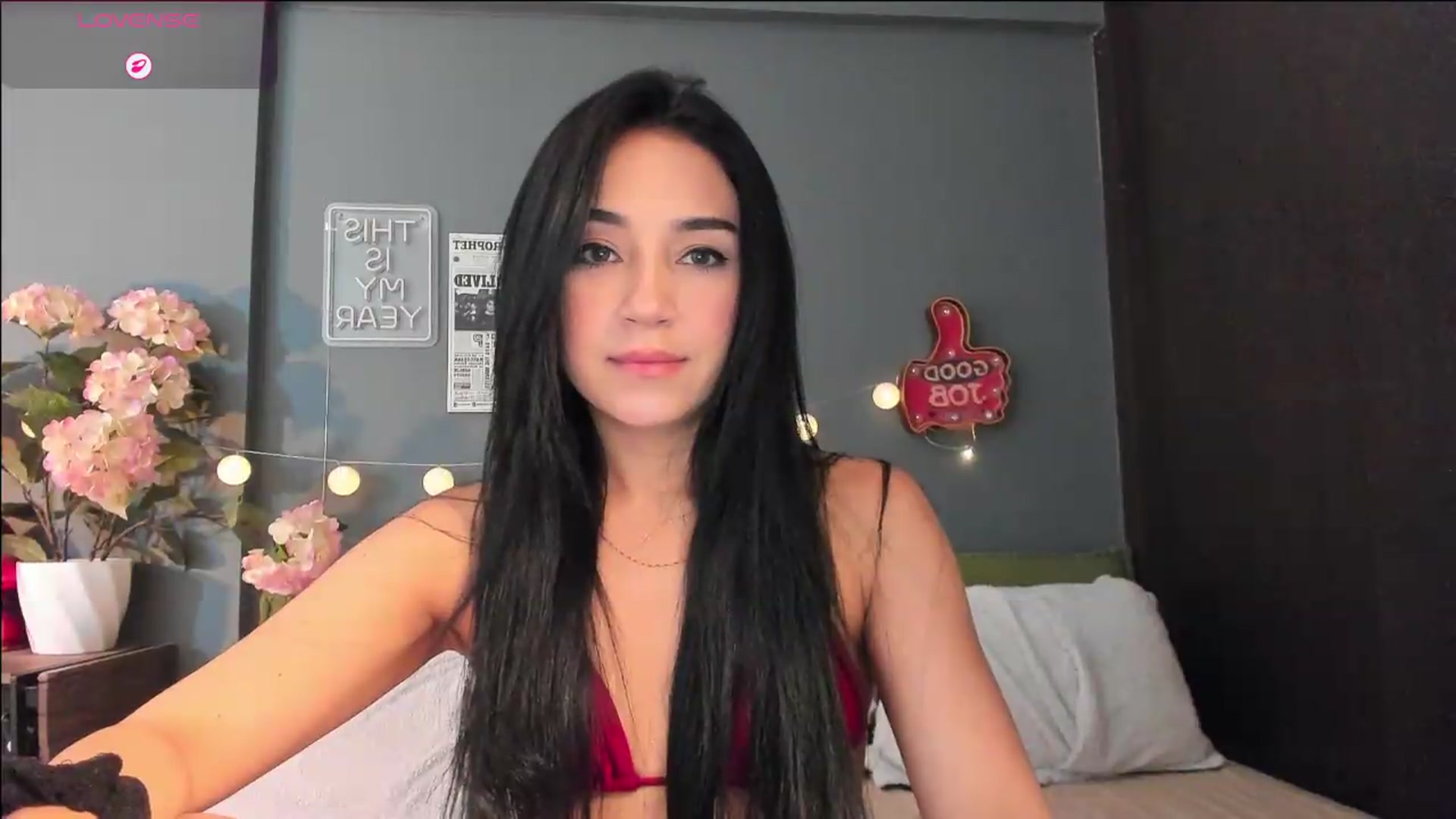 Gallery image thumbnail from dariadiaz_'s myfreecams stream on, 08/19/2026, 07:01 image 10 of 20