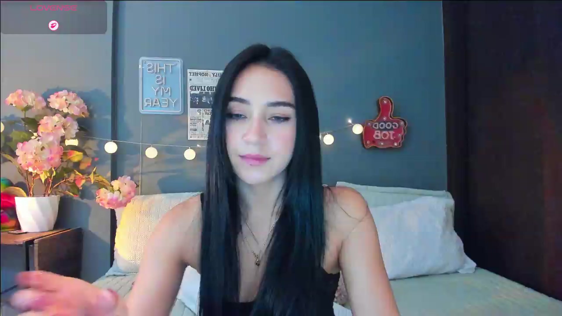 Gallery image thumbnail from dariadiaz_'s myfreecams stream on, 09/03/2026, 06:35 image 8 of 20