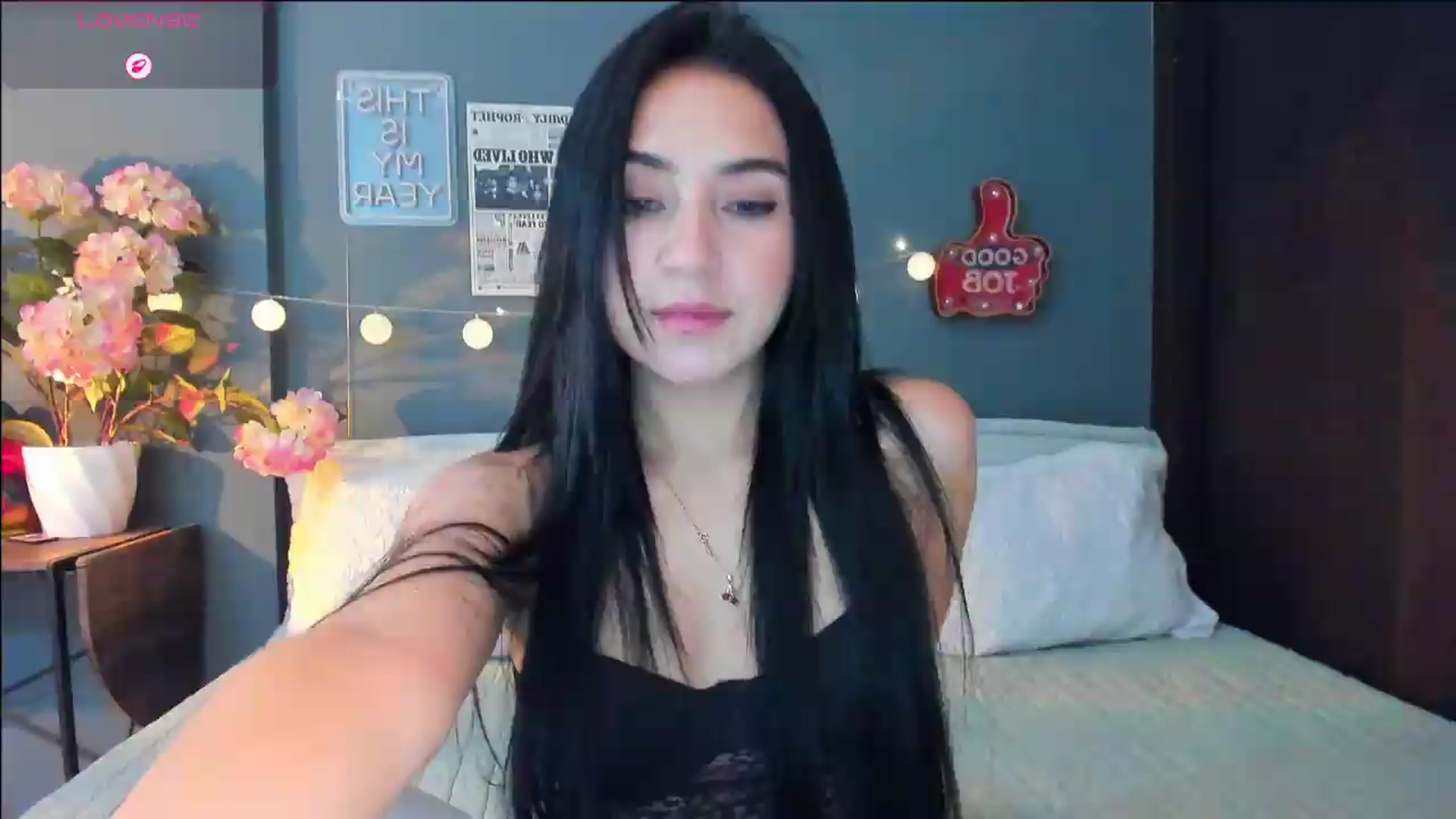 Gallery image thumbnail from dariadiaz_'s myfreecams stream on, 09/03/2026, 06:35 image 18 of 20