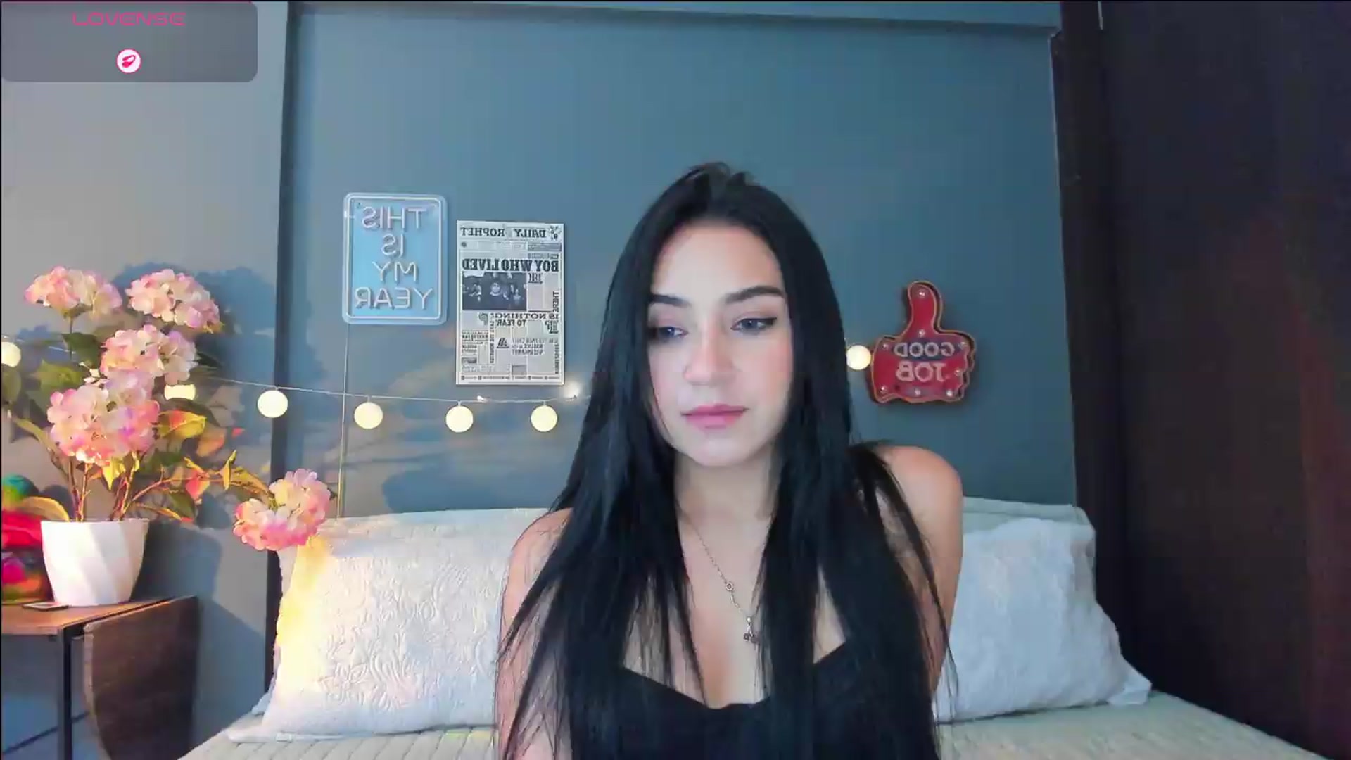 Gallery image thumbnail from dariadiaz_'s myfreecams stream on, 09/03/2026, 06:35 image 17 of 20