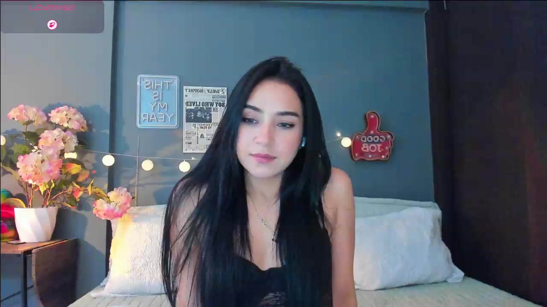 Gallery image thumbnail from dariadiaz_'s myfreecams stream on, 09/03/2026, 06:35 image 12 of 20