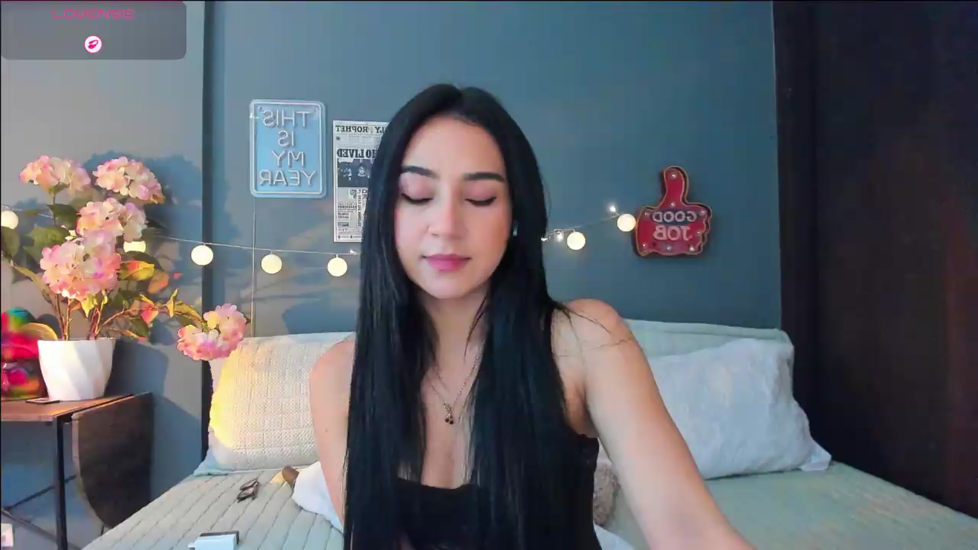 Gallery image thumbnail from dariadiaz_'s myfreecams stream on, 09/03/2026, 06:35 image 6 of 20