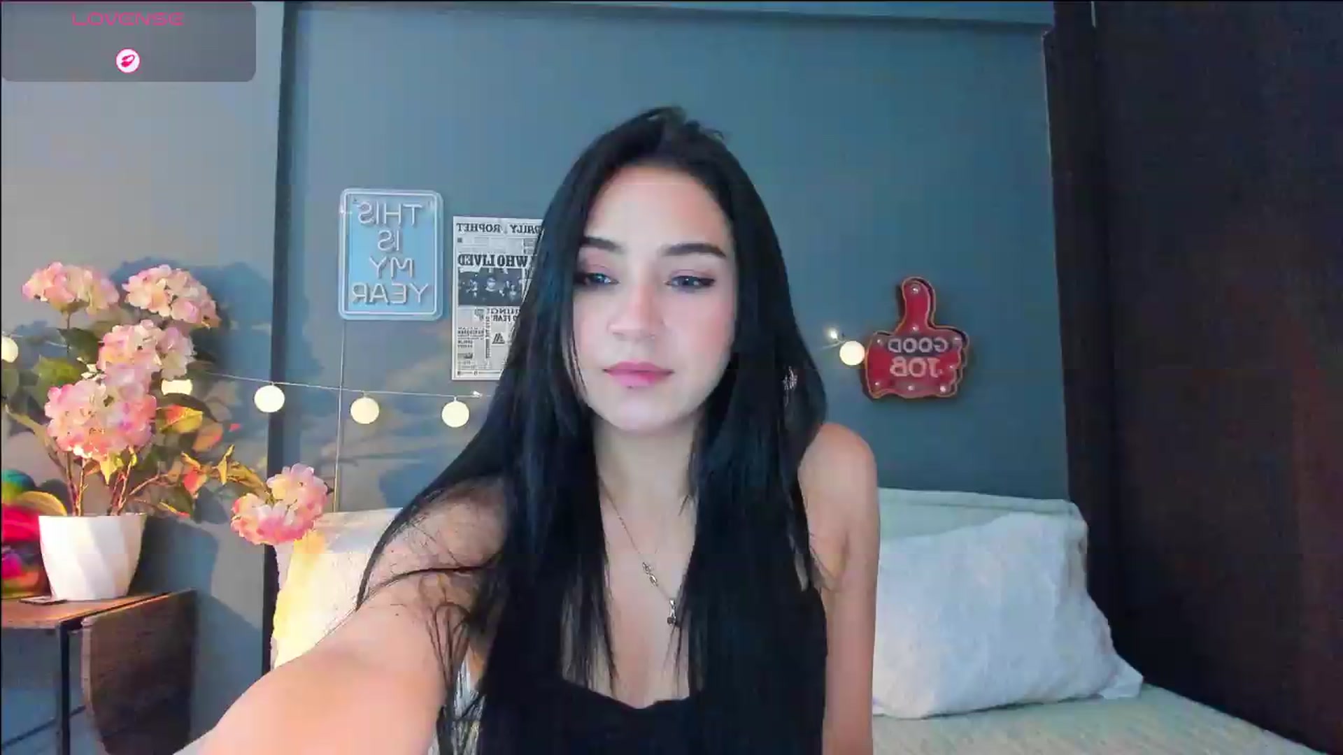 Gallery image thumbnail from dariadiaz_'s myfreecams stream on, 09/03/2026, 06:35 image 13 of 20