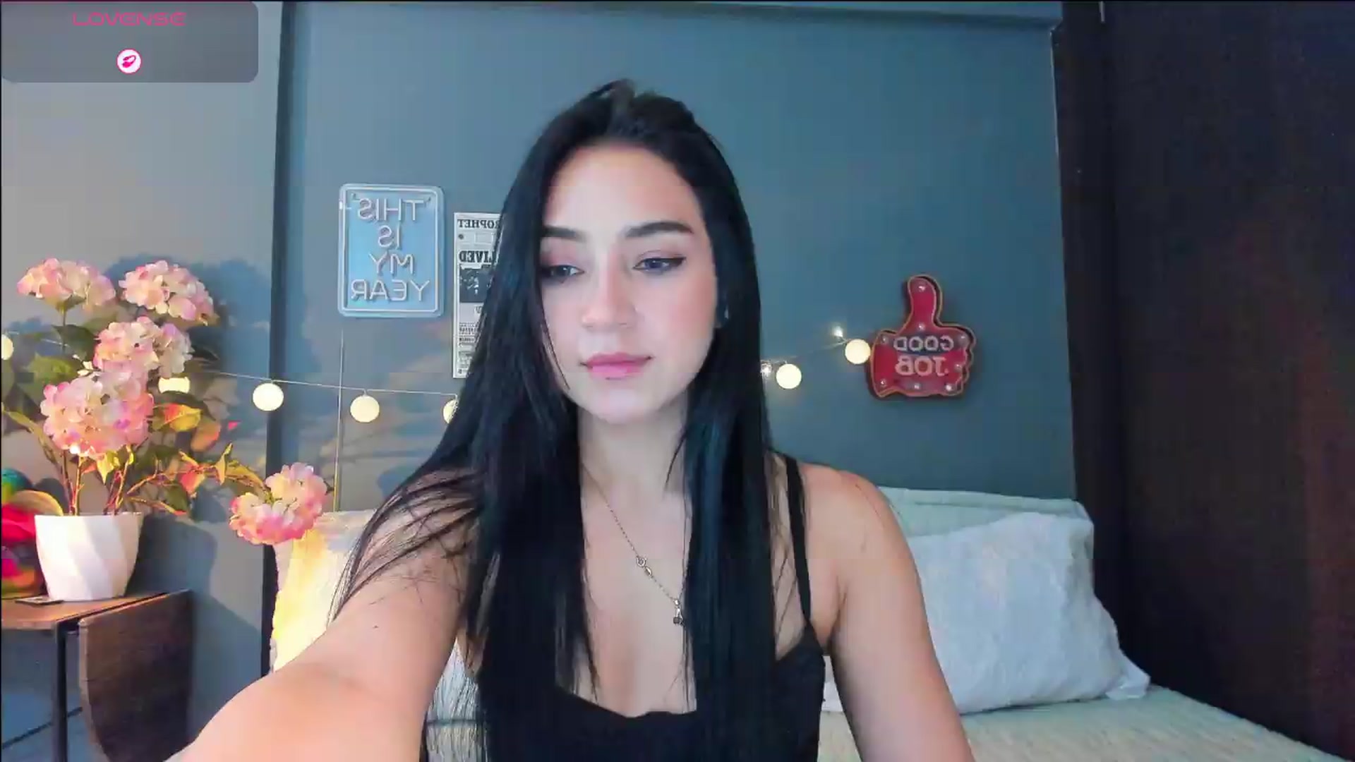 Gallery image thumbnail from dariadiaz_'s myfreecams stream on, 09/03/2026, 06:35 image 11 of 20