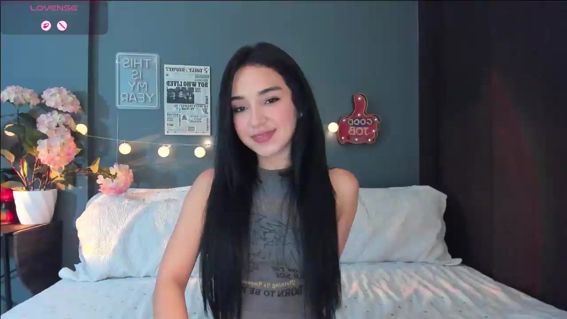 Gallery image thumbnail from dariadiaz_'s myfreecams stream on, 09/13/2026, 07:18 image 1 of 20